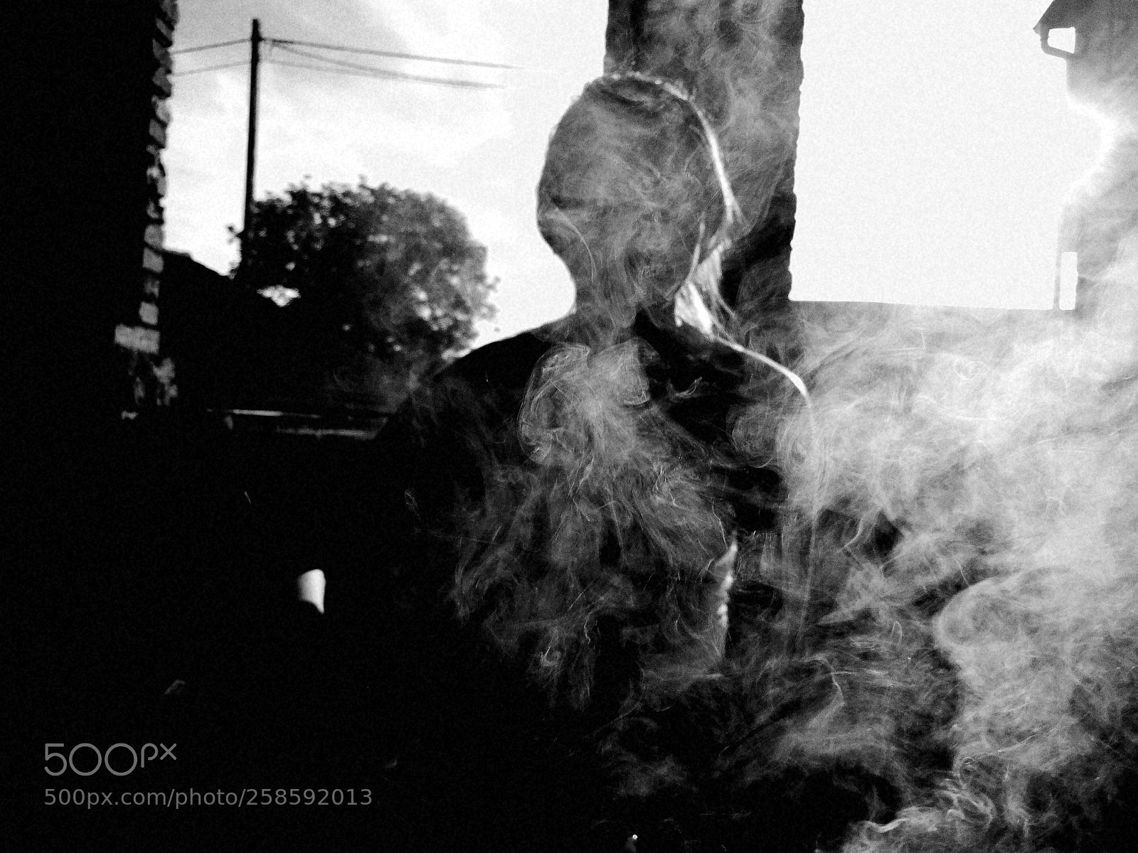 HUAWEI P9 sample photo. Smoky photography