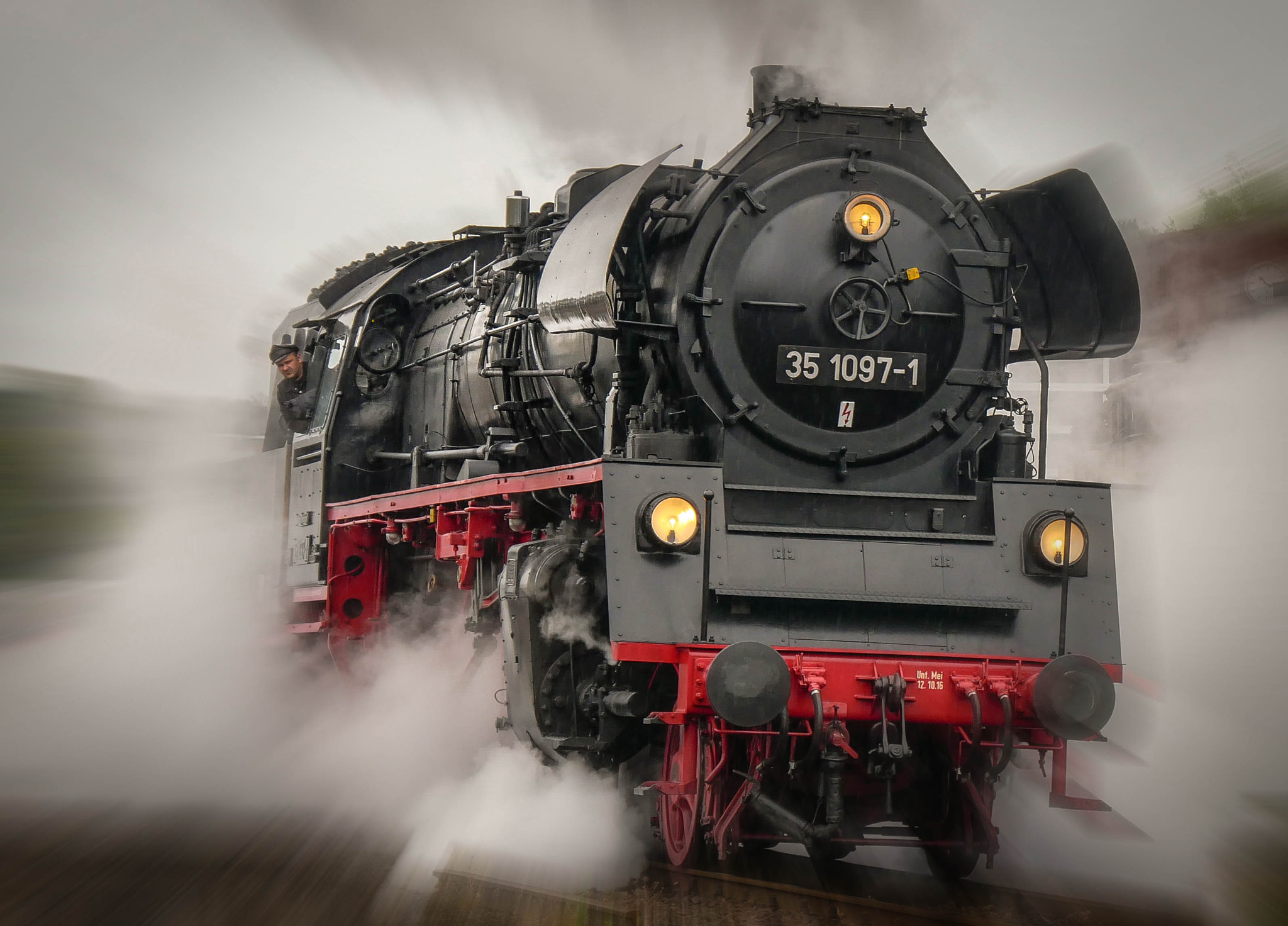 Panasonic DMC-G81 sample photo. Steam photography