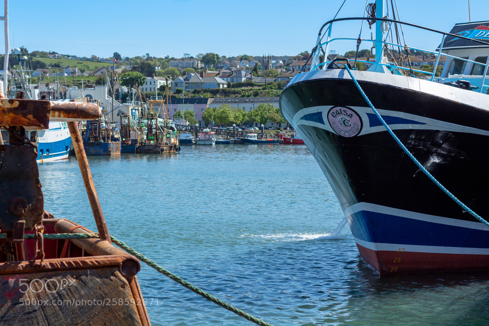 Canon EOS 1300D (EOS Rebel T6 / EOS Kiss X80) sample photo. Docked at howth photography