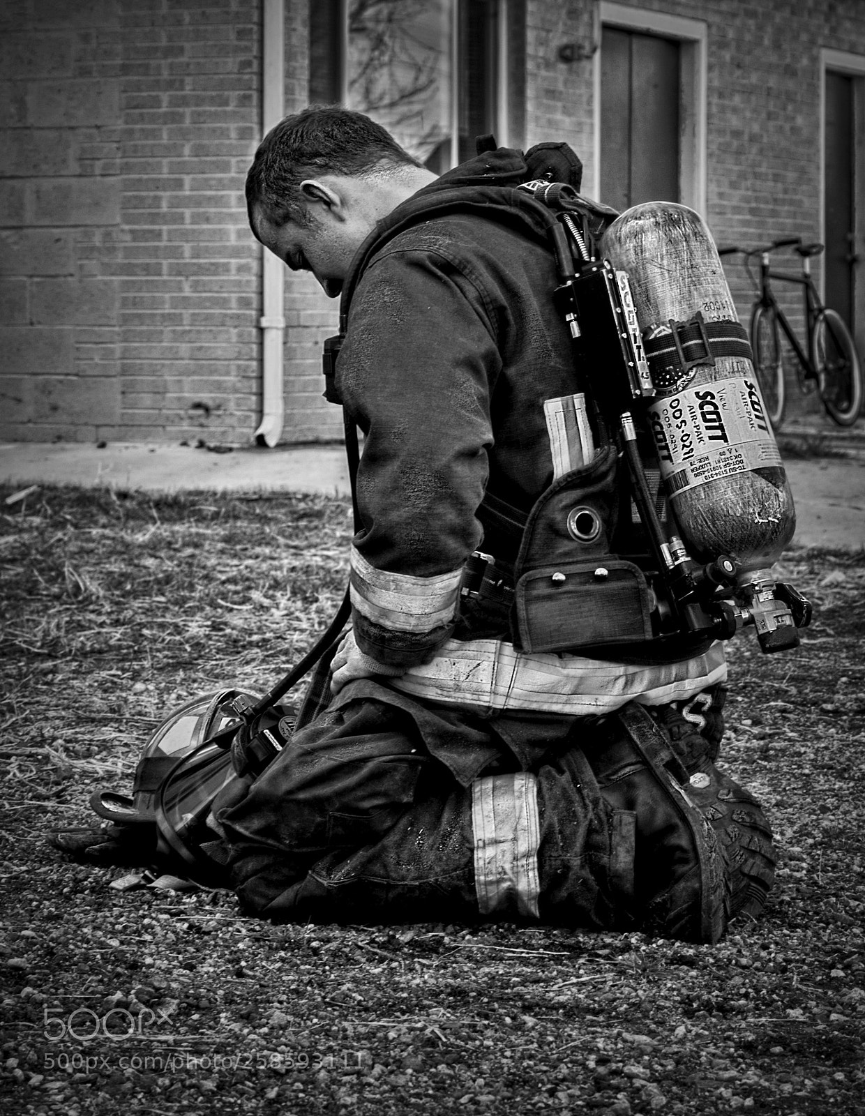 Canon EOS 5D sample photo. Tough day photography