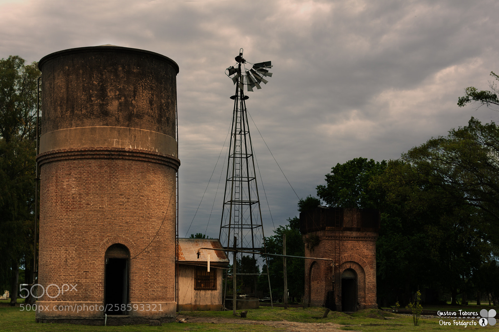 Nikon D5200 sample photo. Estación abandonada photography