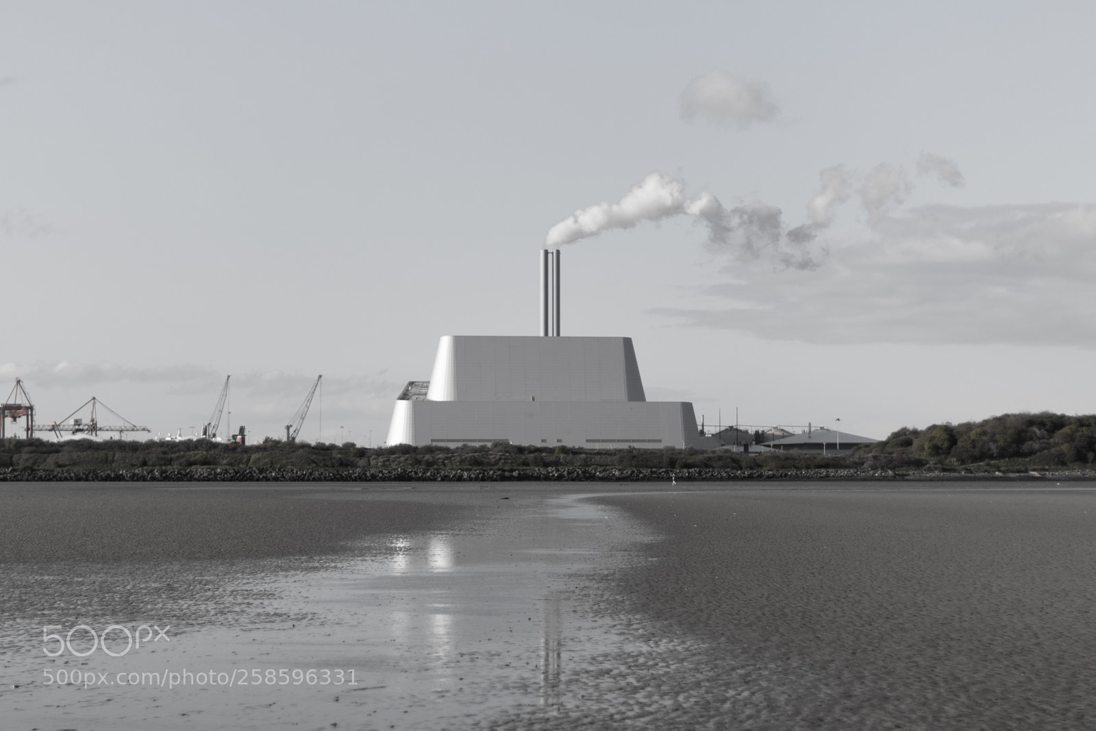 Canon EOS 1300D (EOS Rebel T6 / EOS Kiss X80) sample photo. Poolbeg incinerator photography