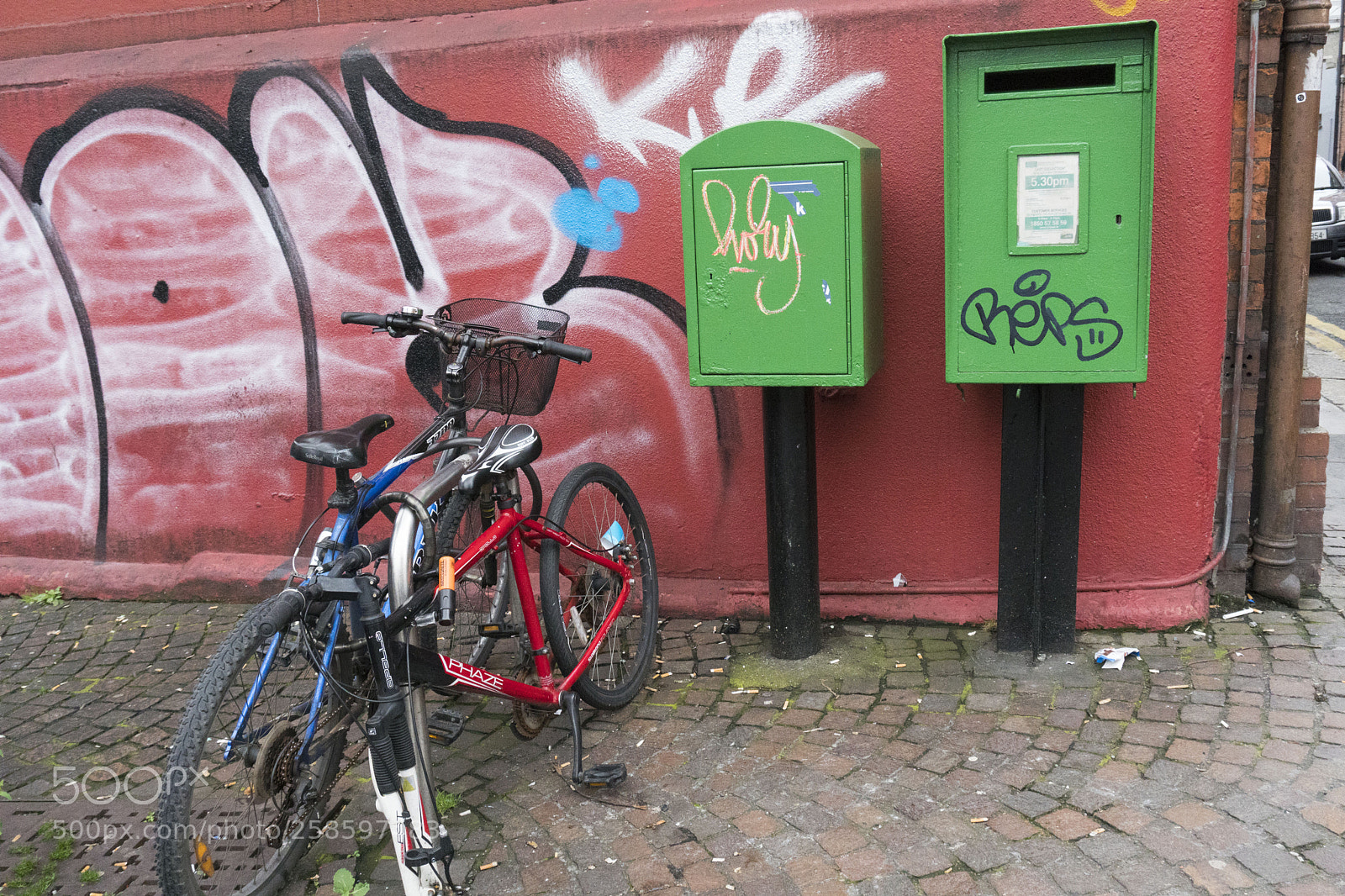 Sony a6300 sample photo. Pair of bicycles photography