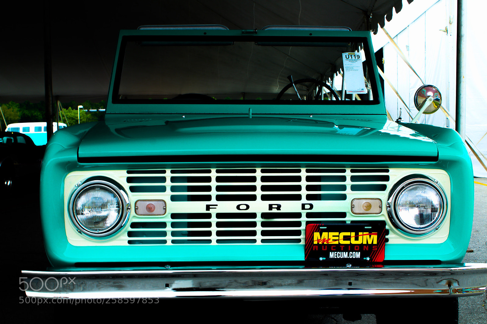 Canon EOS 1300D (EOS Rebel T6 / EOS Kiss X80) sample photo. Mecum auctions photography