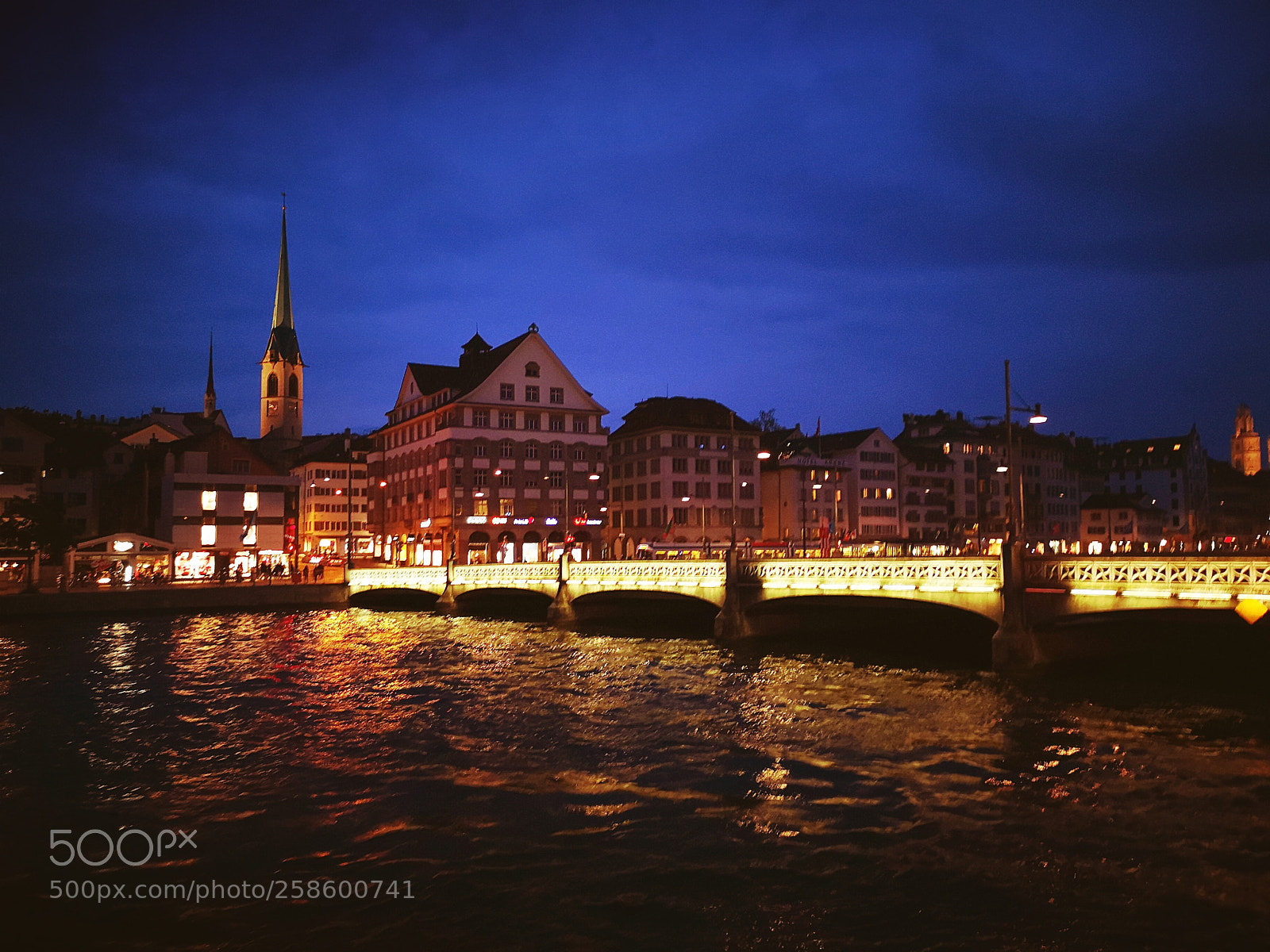 HUAWEI CLT-L29 sample photo. Zuerich city photography