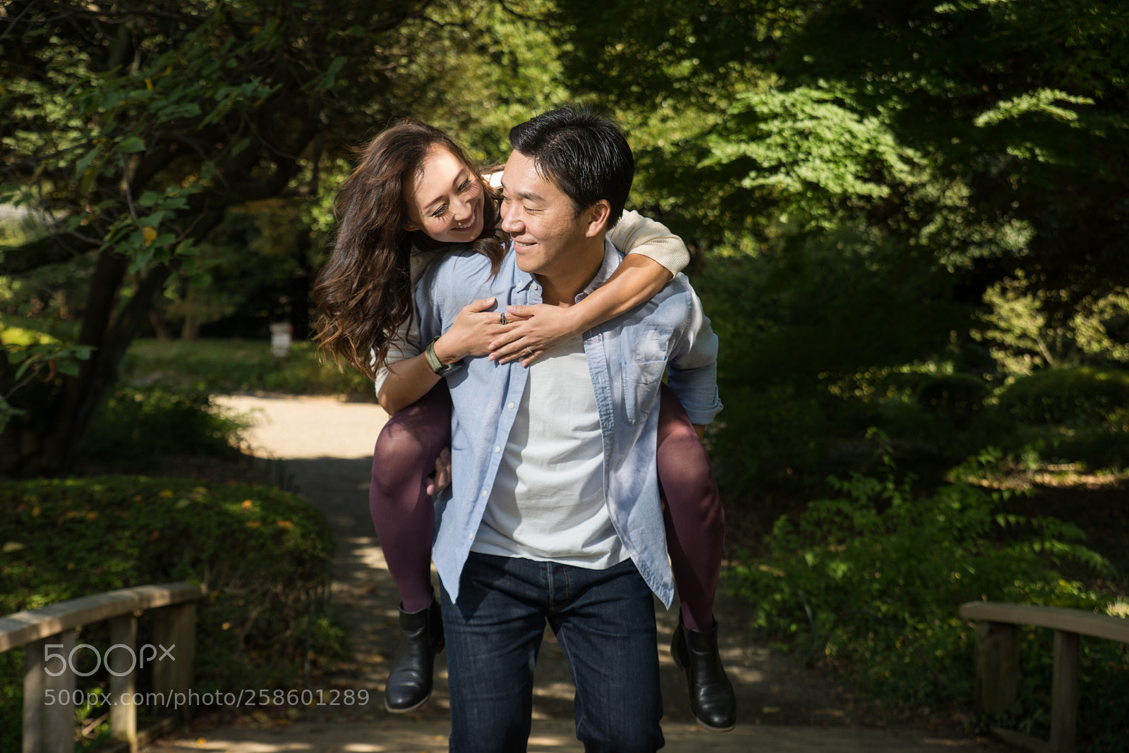 Nikon D610 sample photo. Beautiful asian couple dating photography
