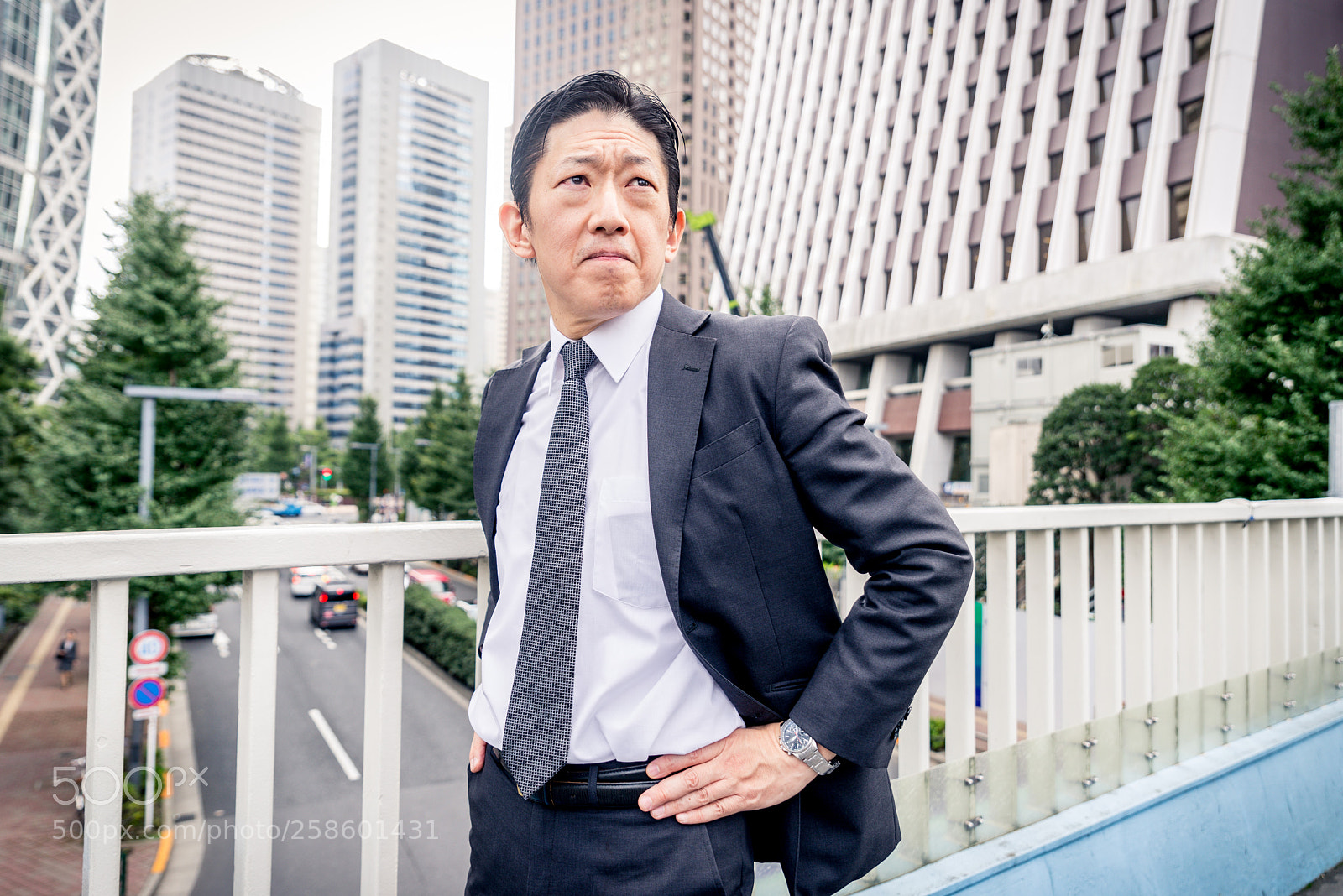 Nikon D610 sample photo. Japanese businessman in tokyo photography