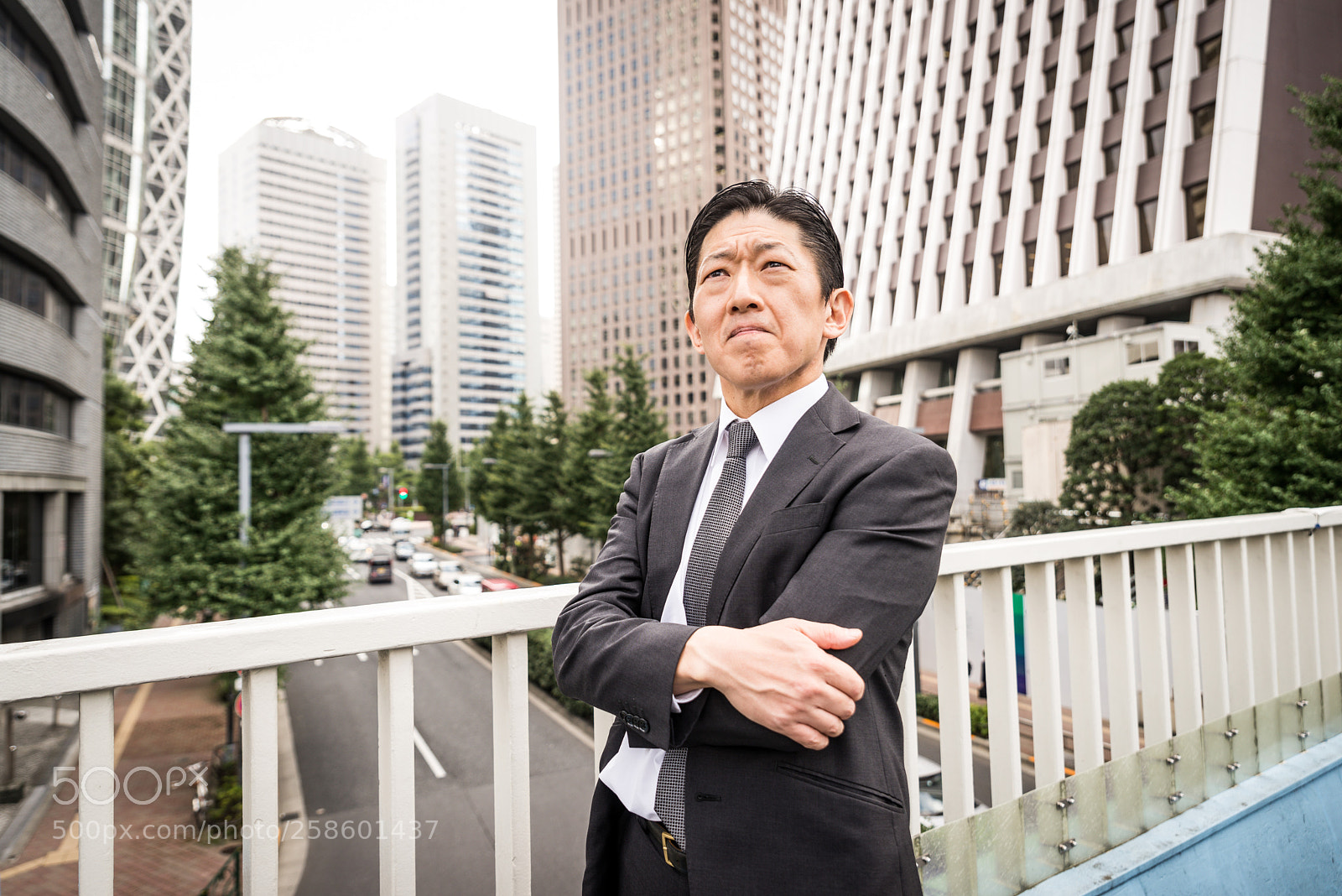 Nikon D610 sample photo. Japanese businessman in tokyo photography