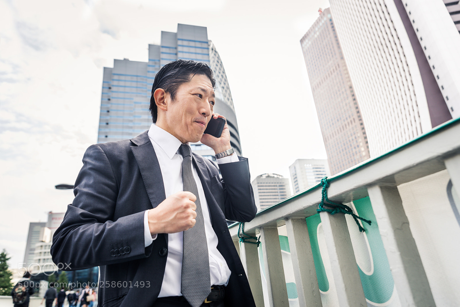 Nikon D610 sample photo. Japanese businessman in tokyo photography