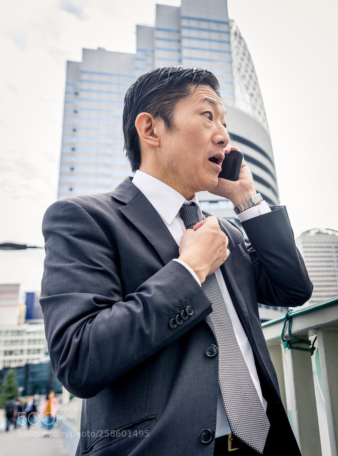 Nikon D610 sample photo. Japanese businessman in tokyo photography