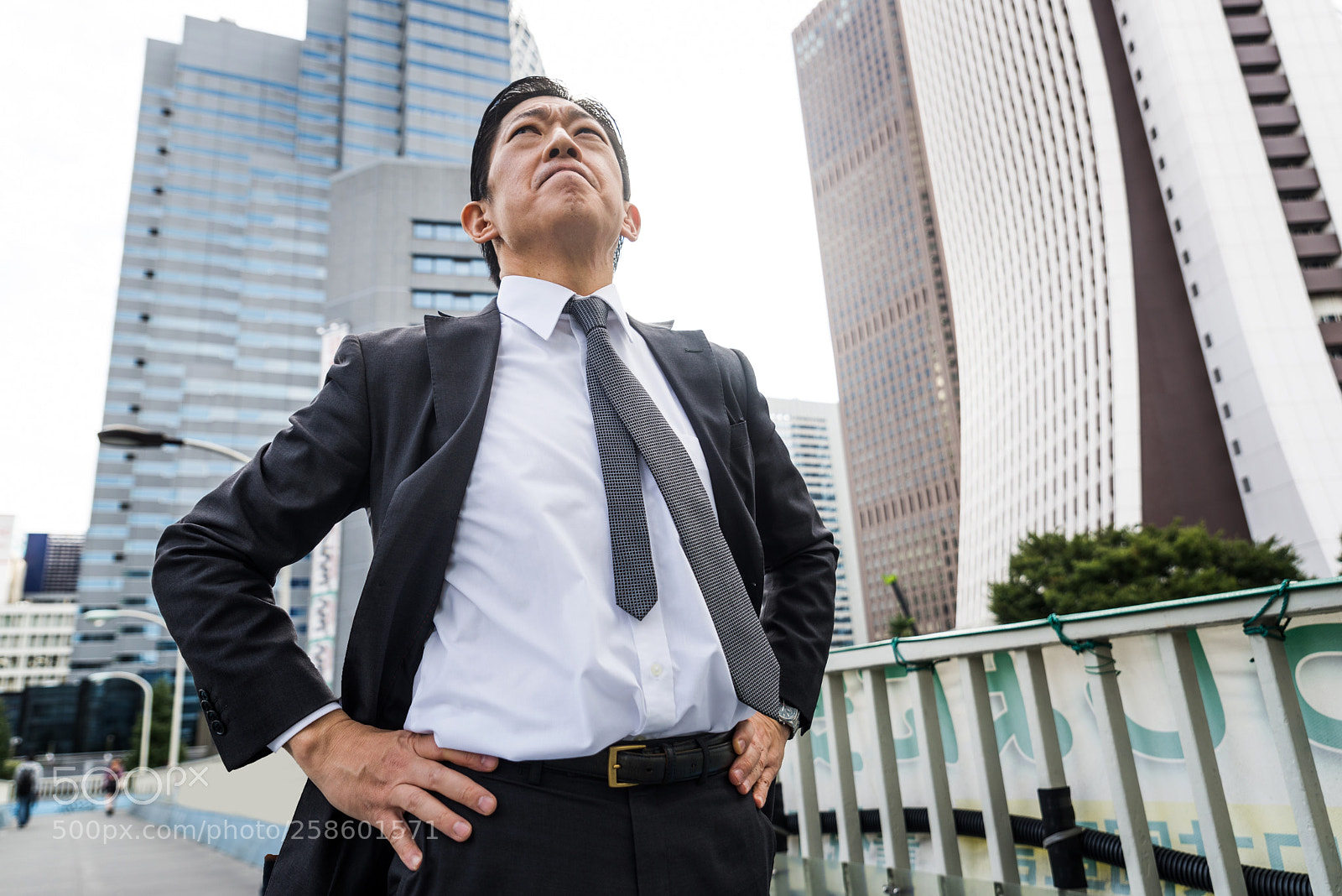 Nikon D610 sample photo. Japanese businessman in tokyo photography