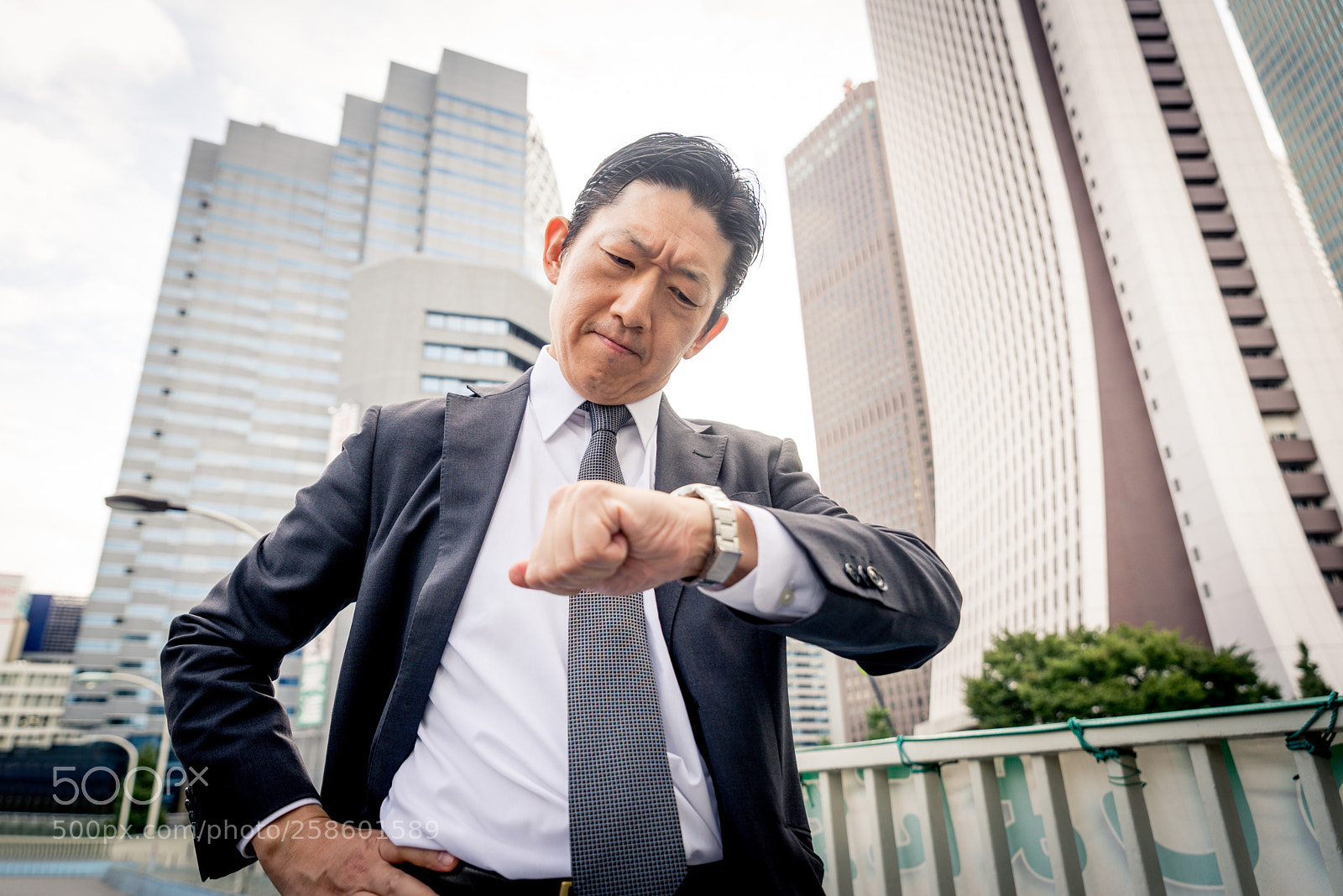 Nikon D610 sample photo. Japanese businessman in tokyo photography