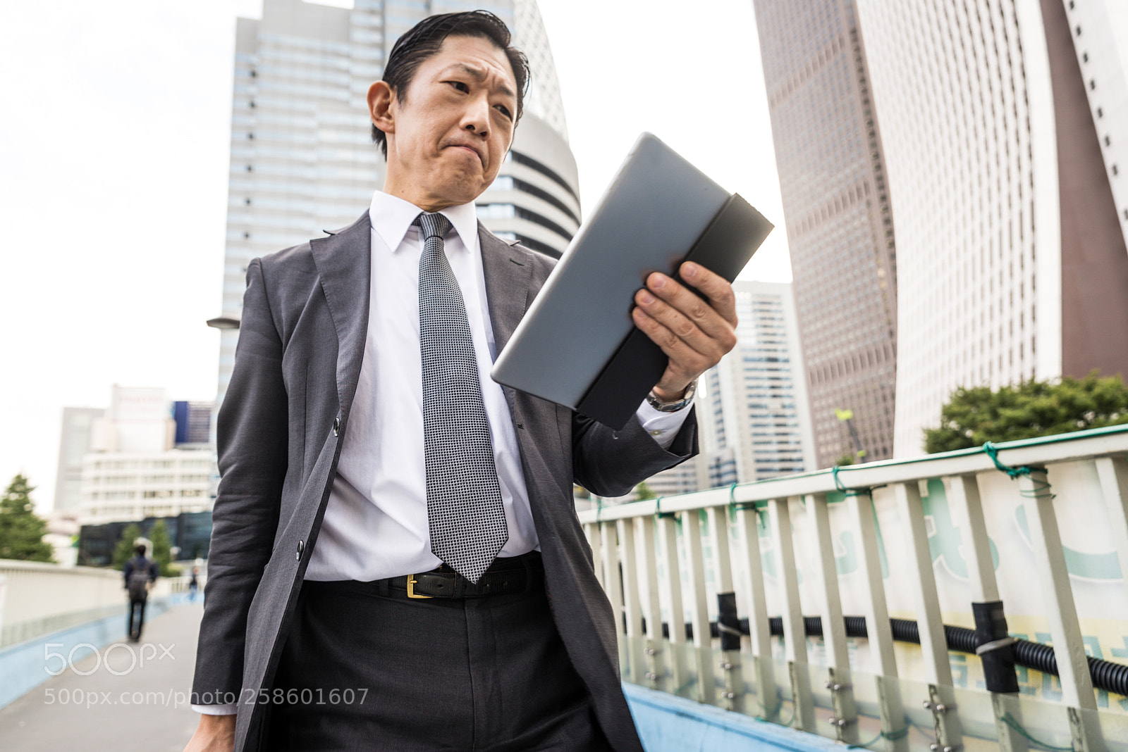 Nikon D610 sample photo. Japanese businessman in tokyo photography