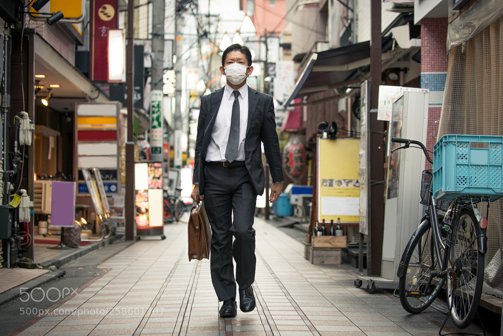 Nikon D610 sample photo. Japanese businessman in tokyo photography