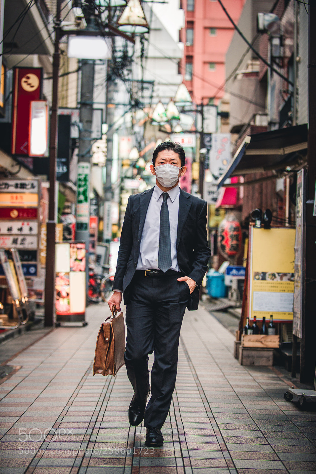 Nikon D610 sample photo. Japanese businessman in tokyo photography