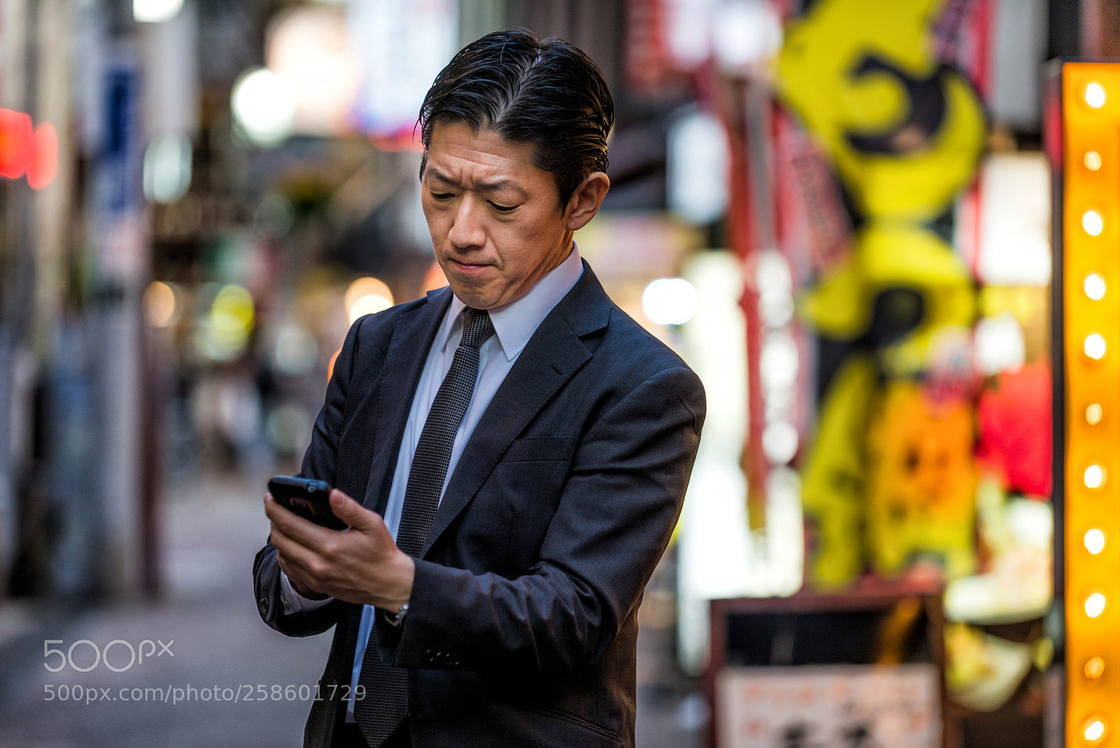 Nikon D610 sample photo. Japanese businessman in tokyo photography