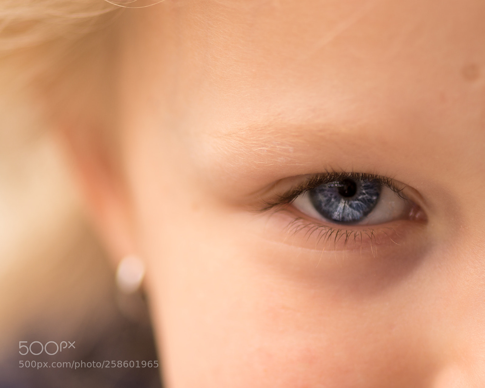 Sony SLT-A58 sample photo. Blue eye girl photography