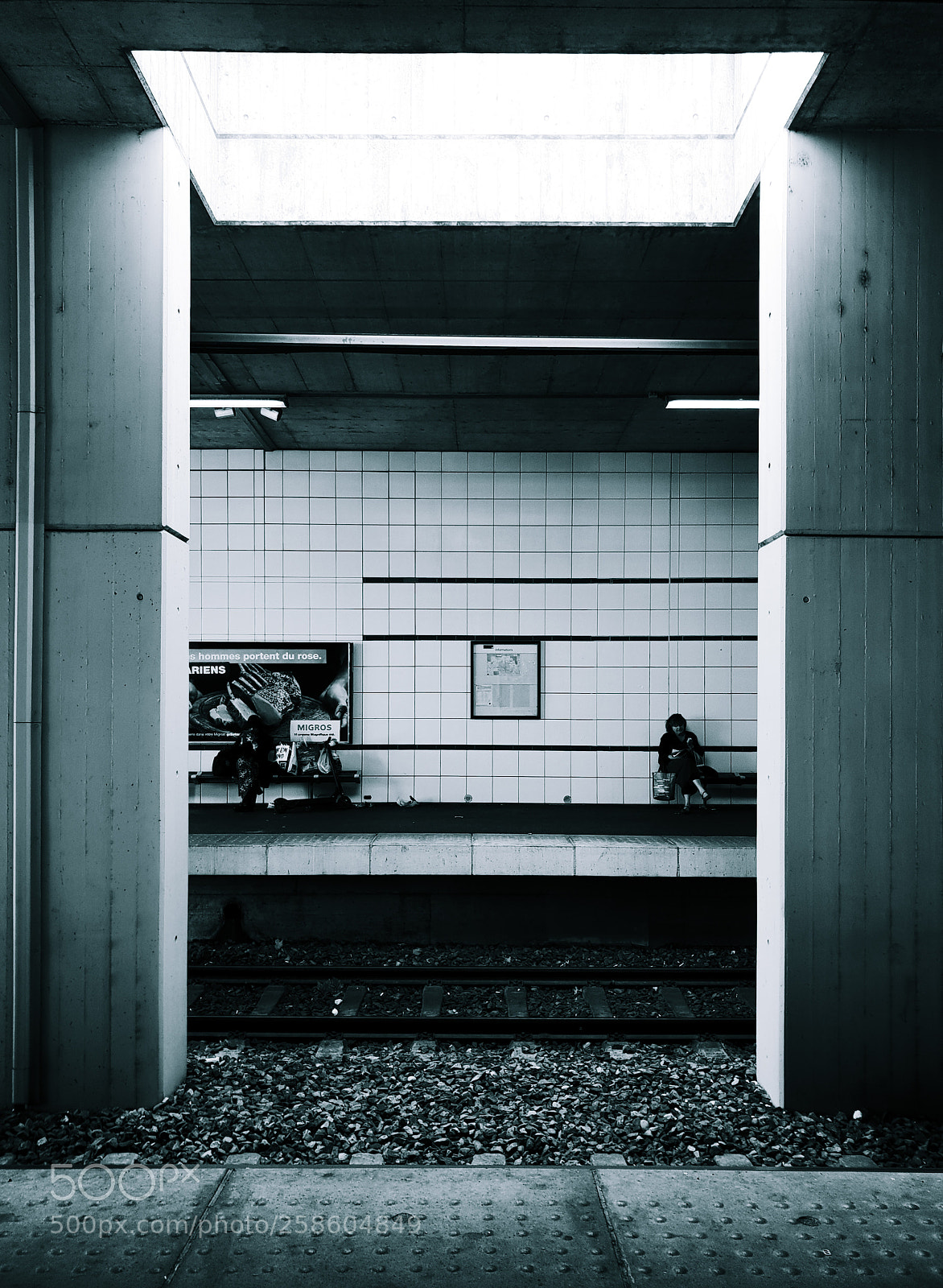 Samsung Galaxy S9 sample photo. Trainstop photography