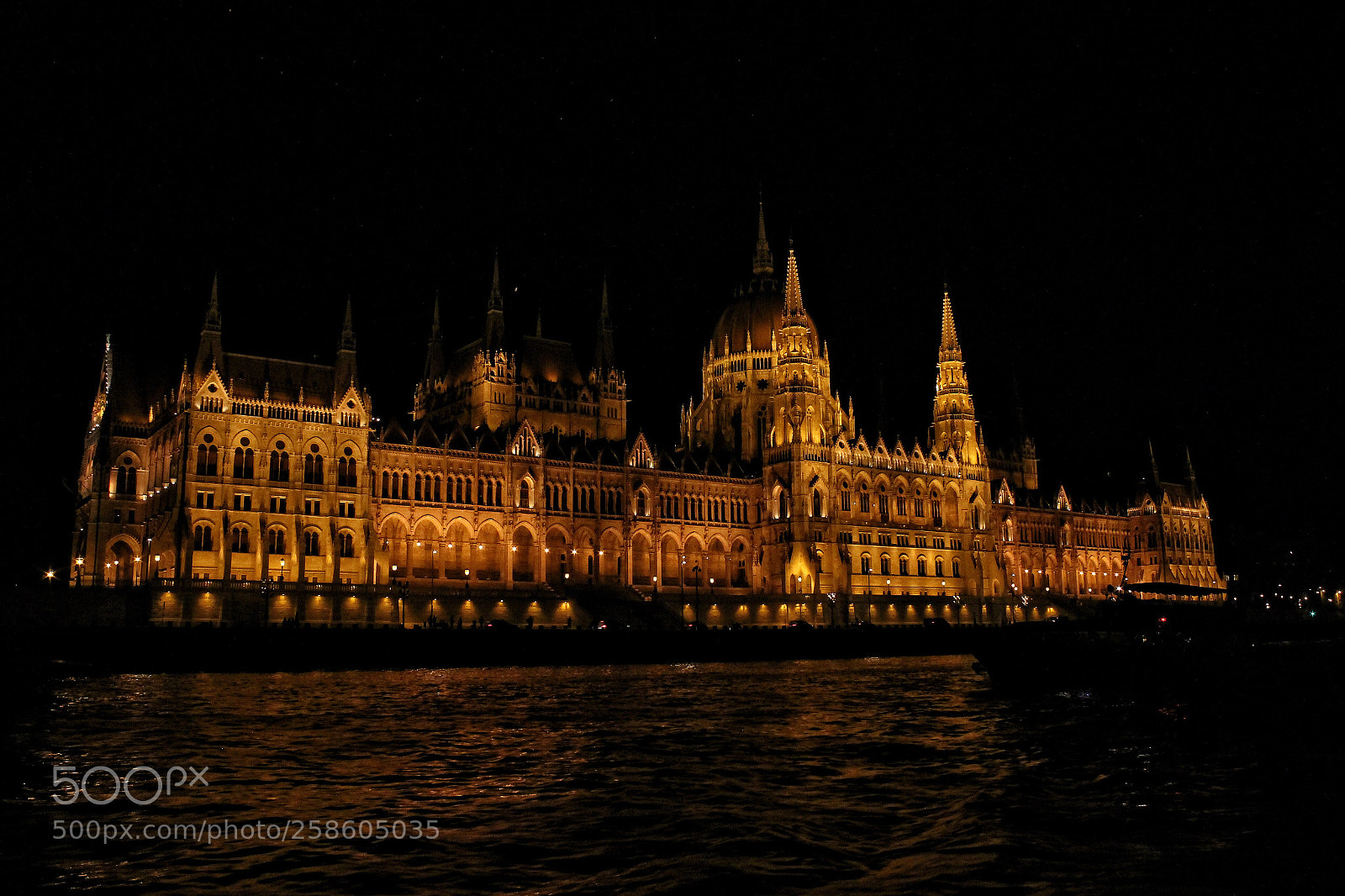 Canon EOS 600D (Rebel EOS T3i / EOS Kiss X5) sample photo. Parliament building photography