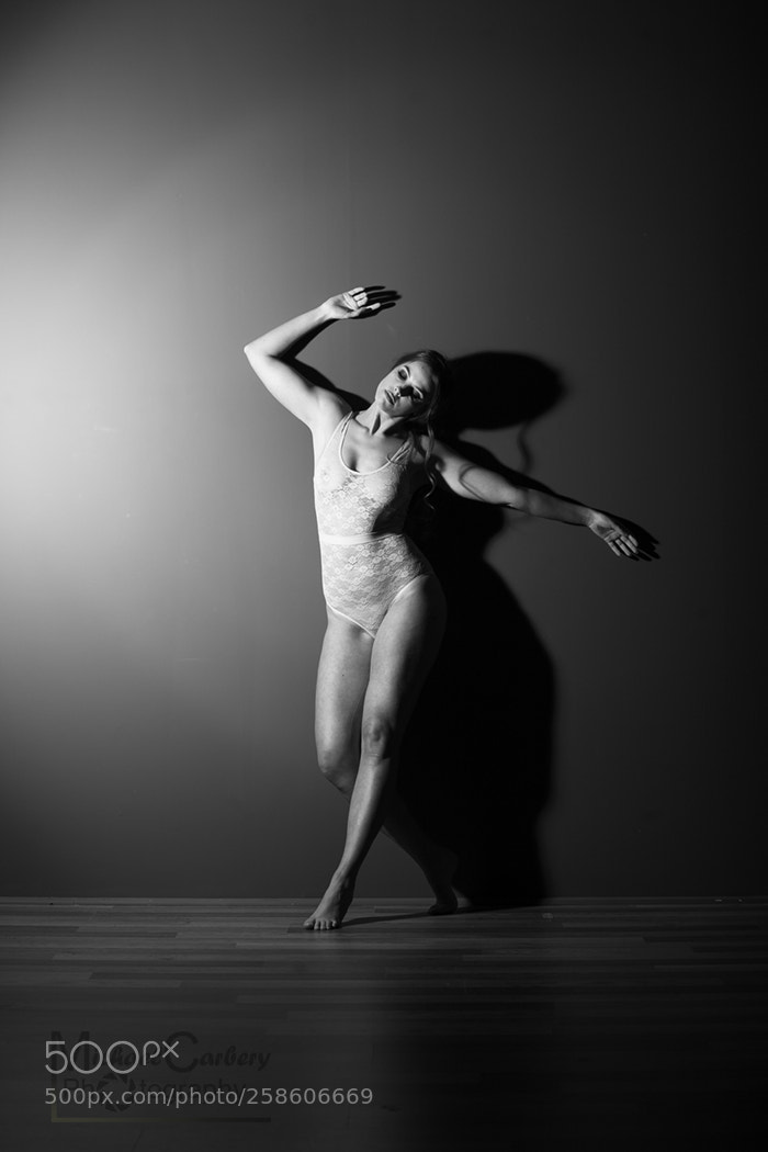 Canon EOS 5D sample photo. Artist pose photography