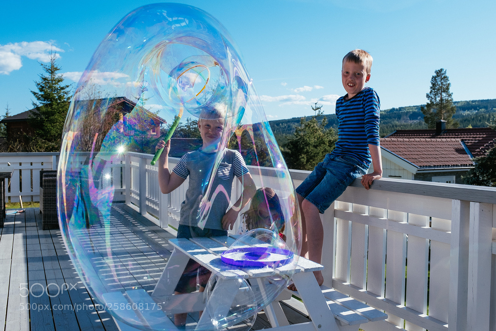 Fujifilm X-T2 sample photo. When soap bubbles attack. photography