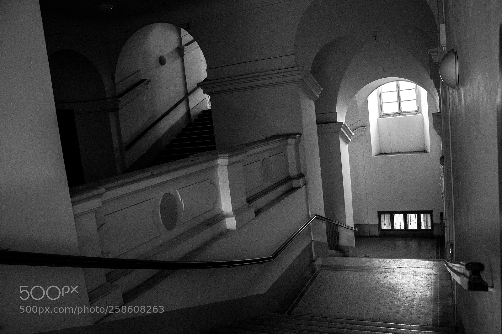 Canon EOS 1300D (EOS Rebel T6 / EOS Kiss X80) sample photo. Stairs photography