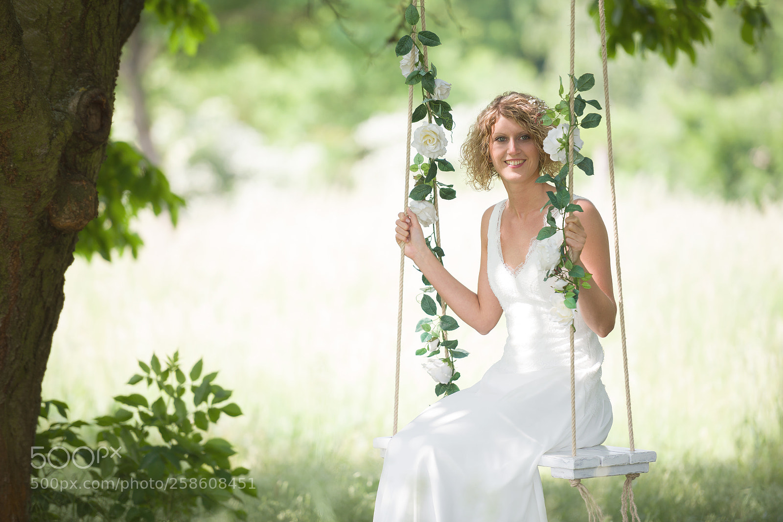 Nikon D750 sample photo. Braut auf schaukel photography