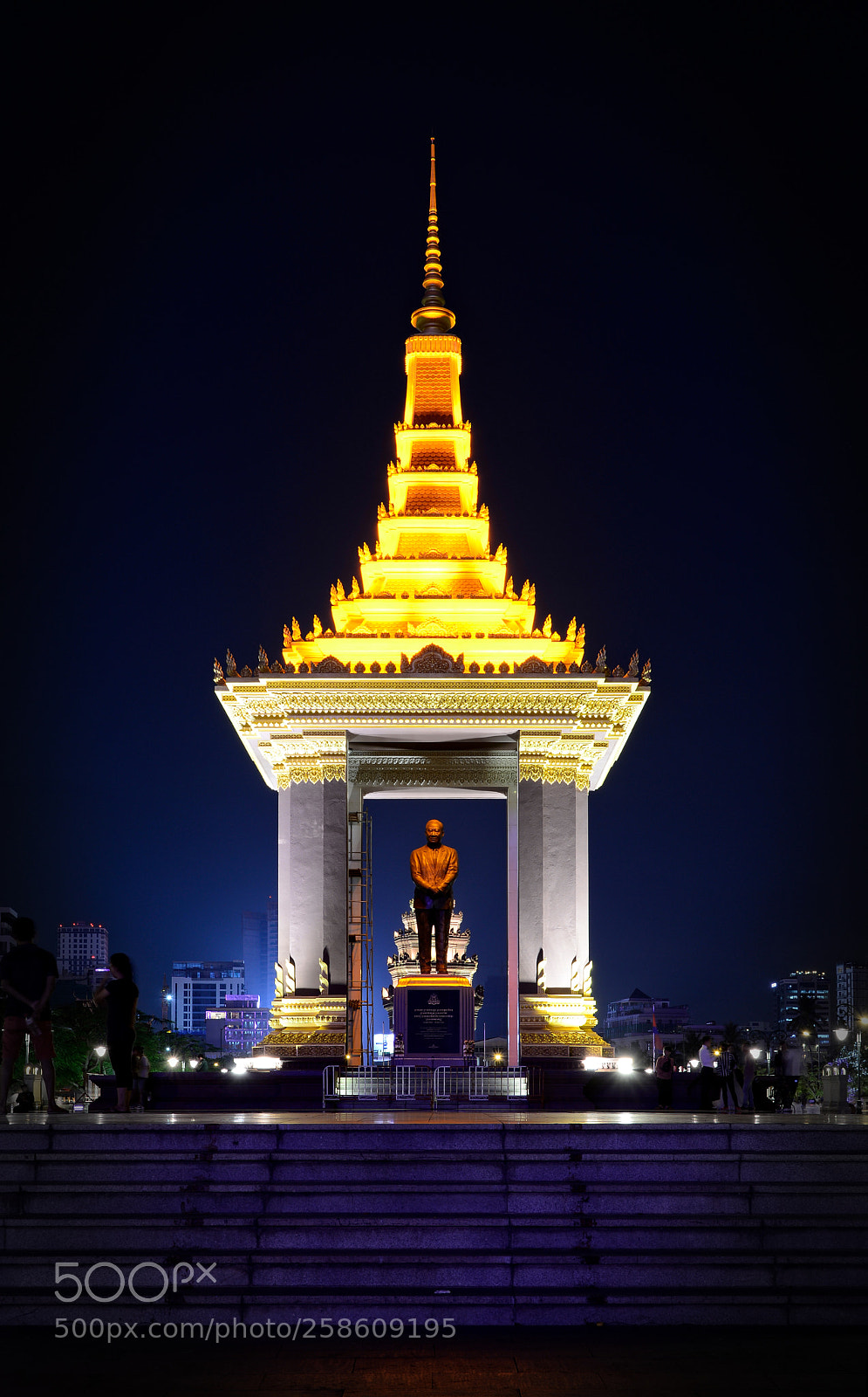 Nikon D5200 sample photo. Phnom penh at night photography