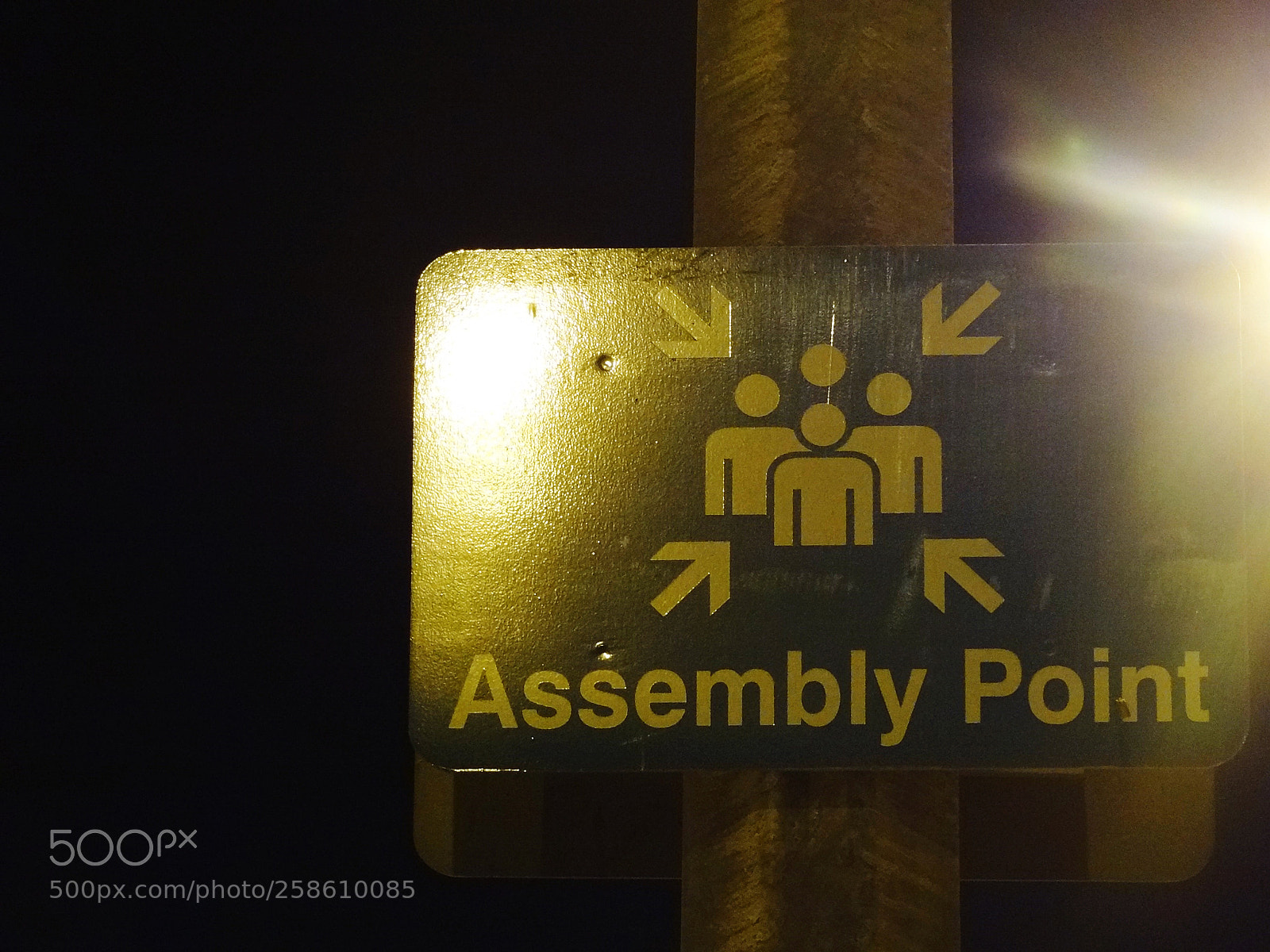 Sony Cyber-shot DSC-HX9V sample photo. Assemble photography