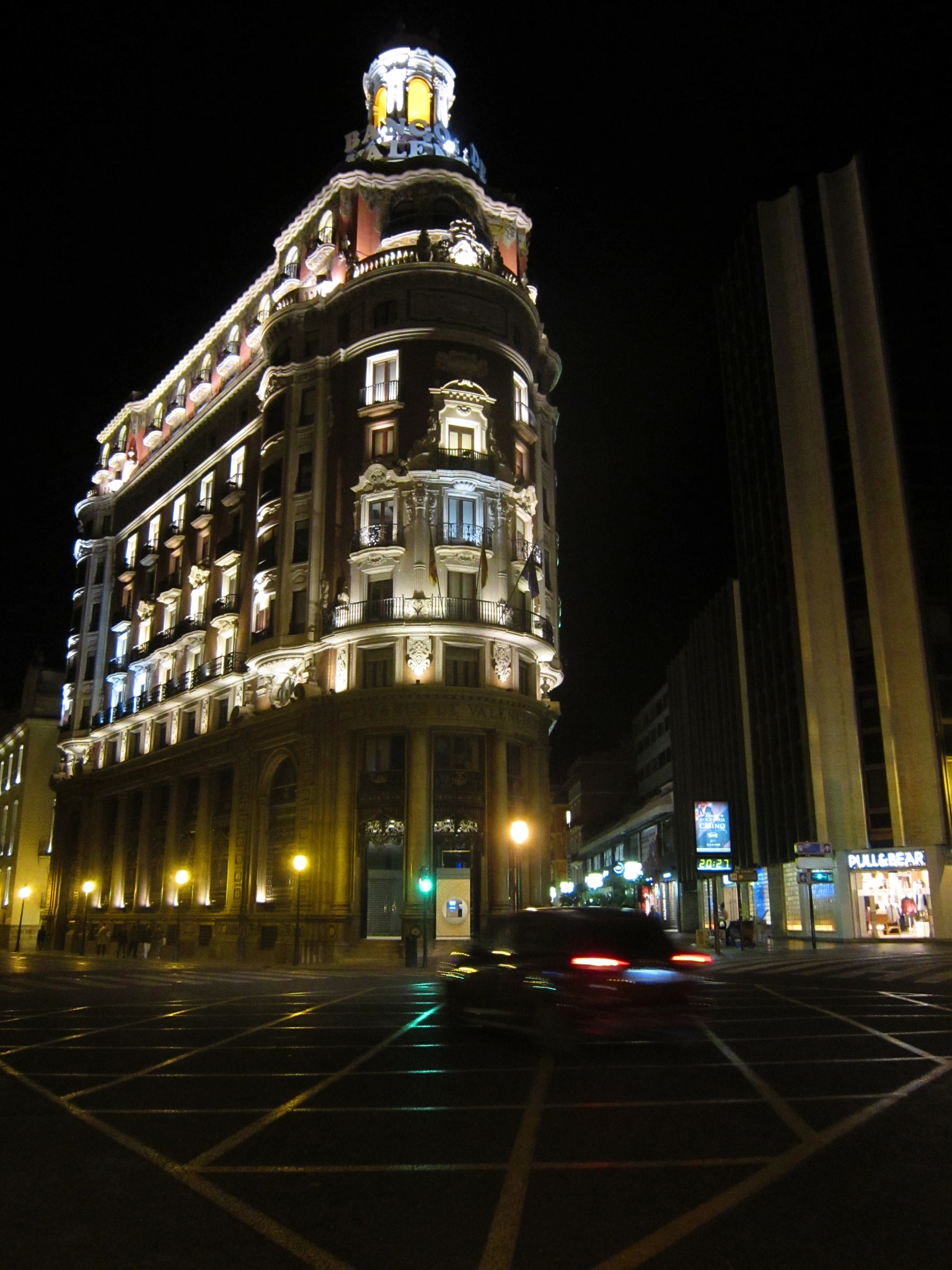 Canon PowerShot A3200 IS sample photo. Banco de valencia photography