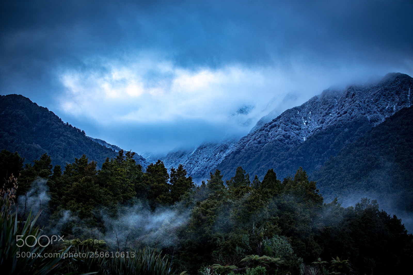 Canon EOS 6D sample photo. Dark clouds over the photography