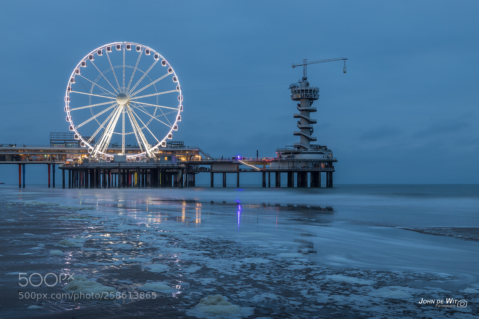 Canon EOS 6D Mark II sample photo. Pier, scheveningen photography