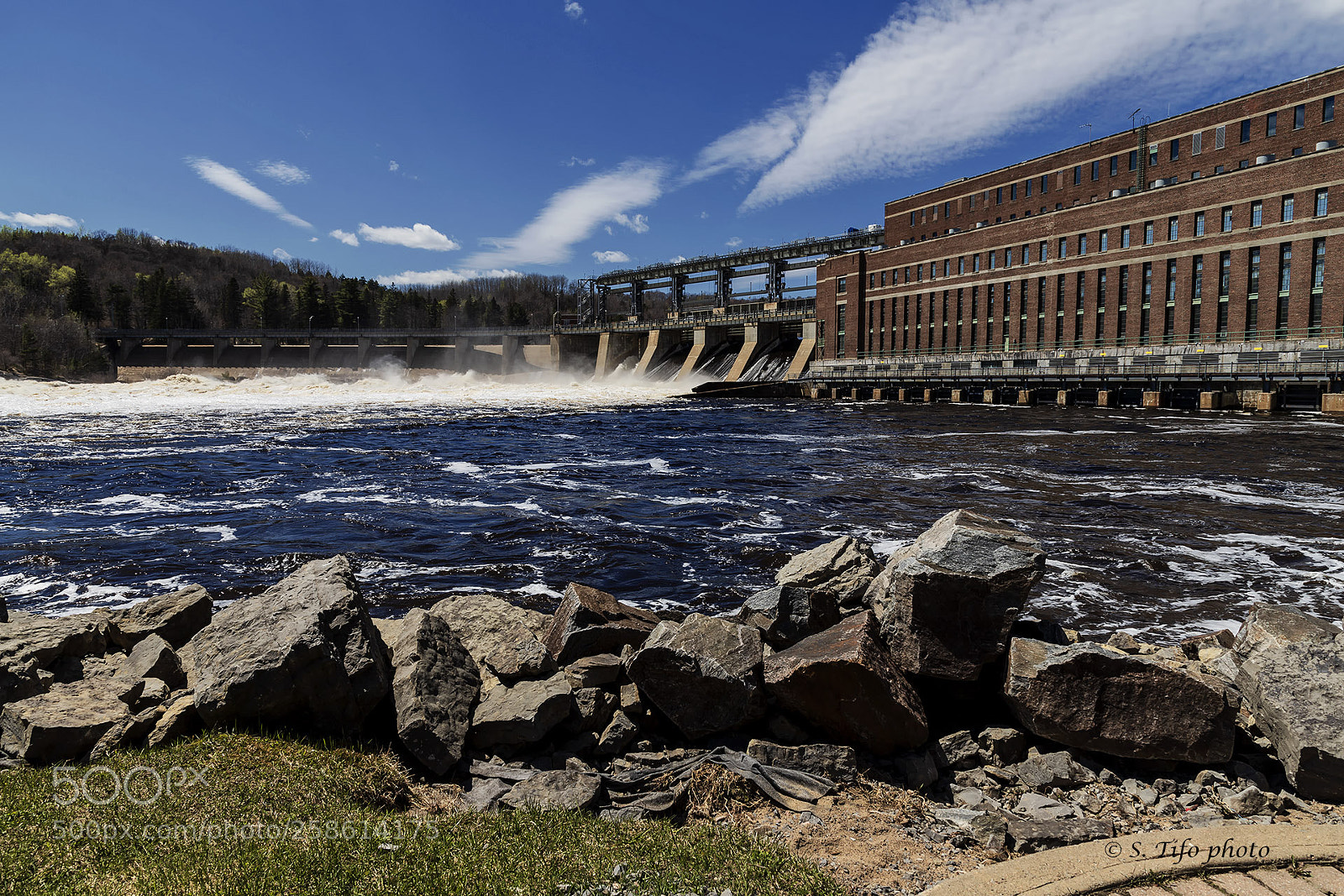 Canon EOS 6D Mark II sample photo. Le barrage ... photography