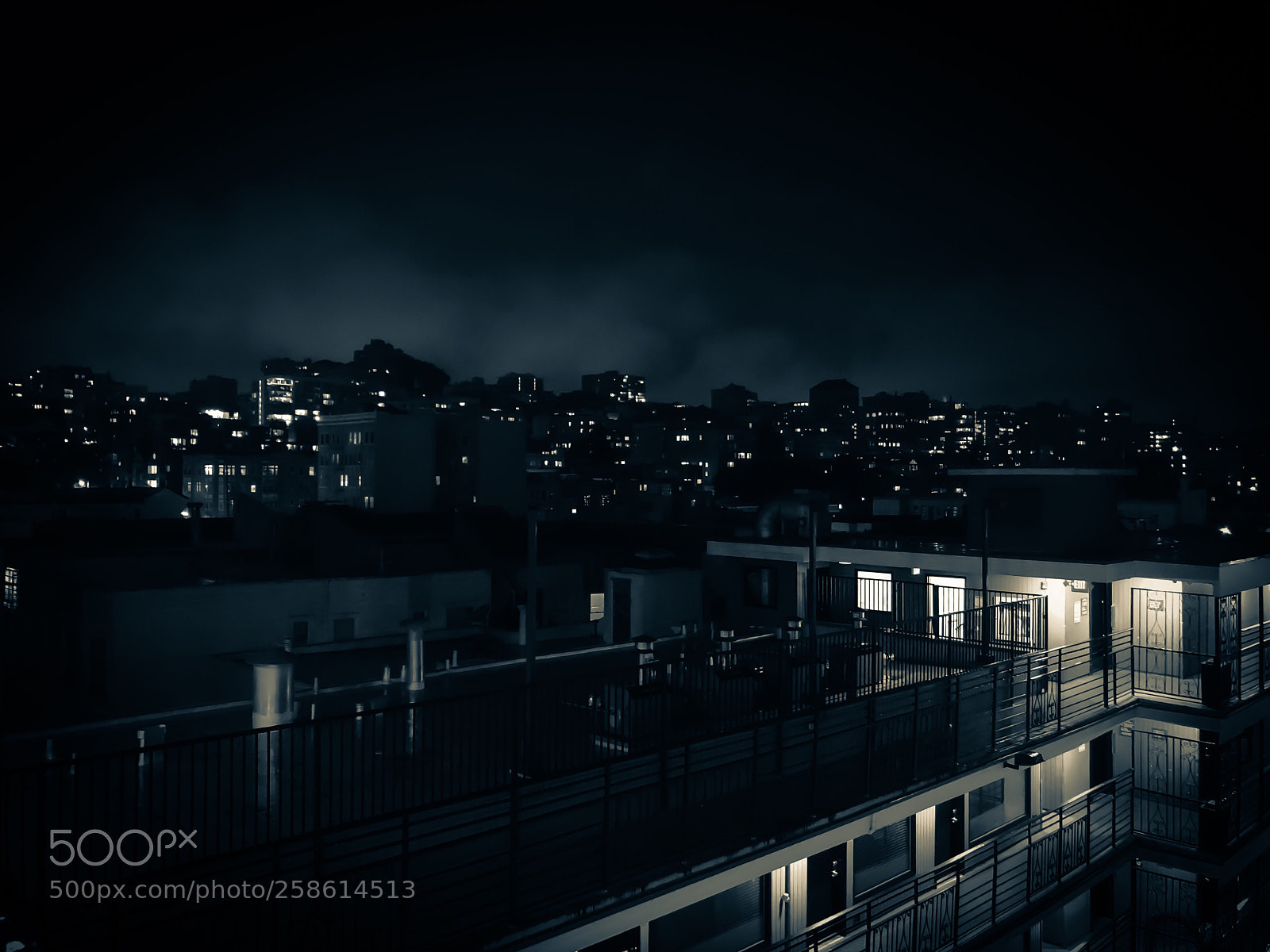 Apple iPhone 8 Plus sample photo. Russian midnight photography