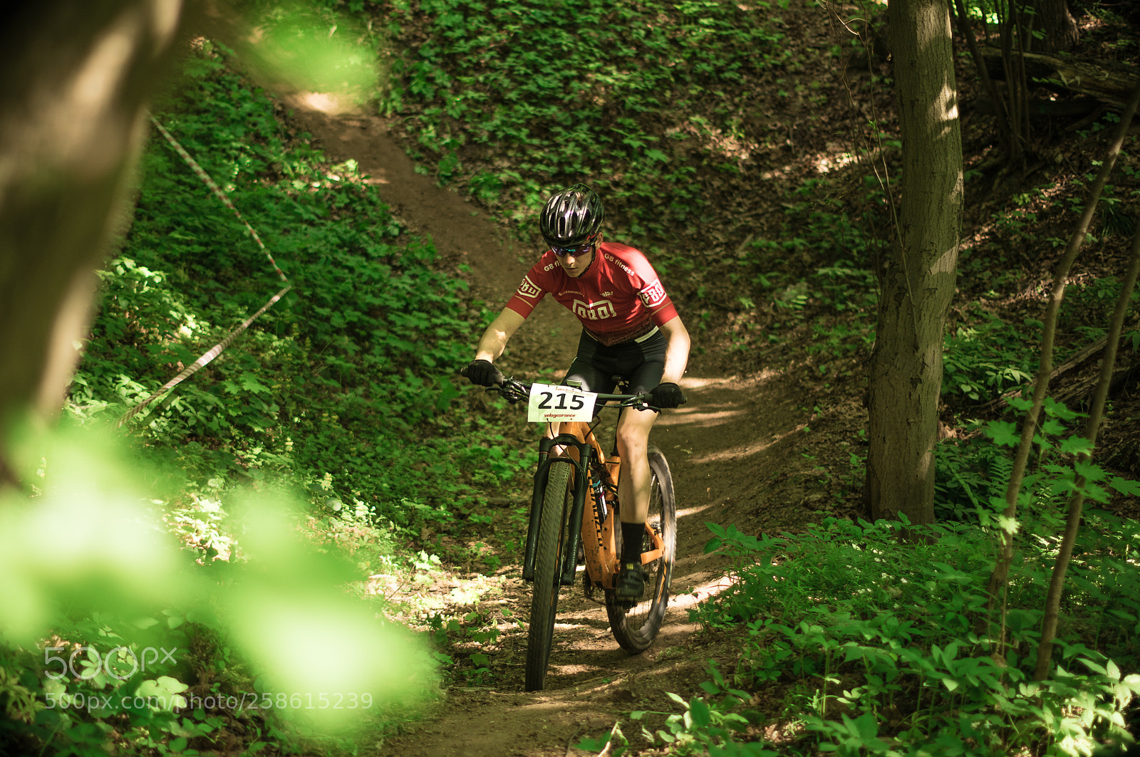 Pentax K-3 sample photo. Mtb race in forest photography