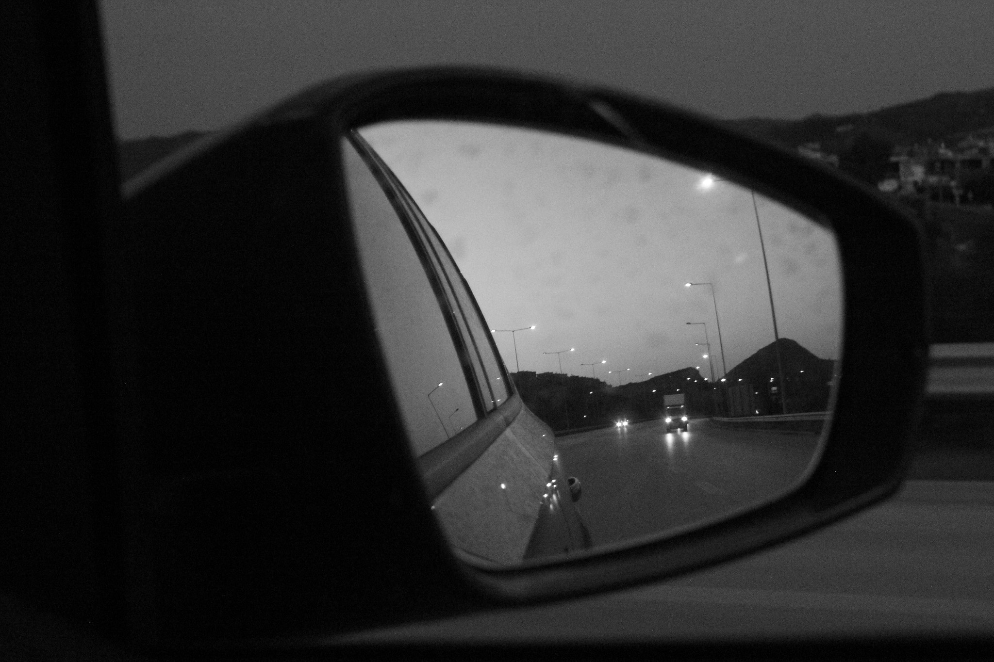 Canon EF-S 18-55mm F3.5-5.6 IS sample photo. Mirror photography
