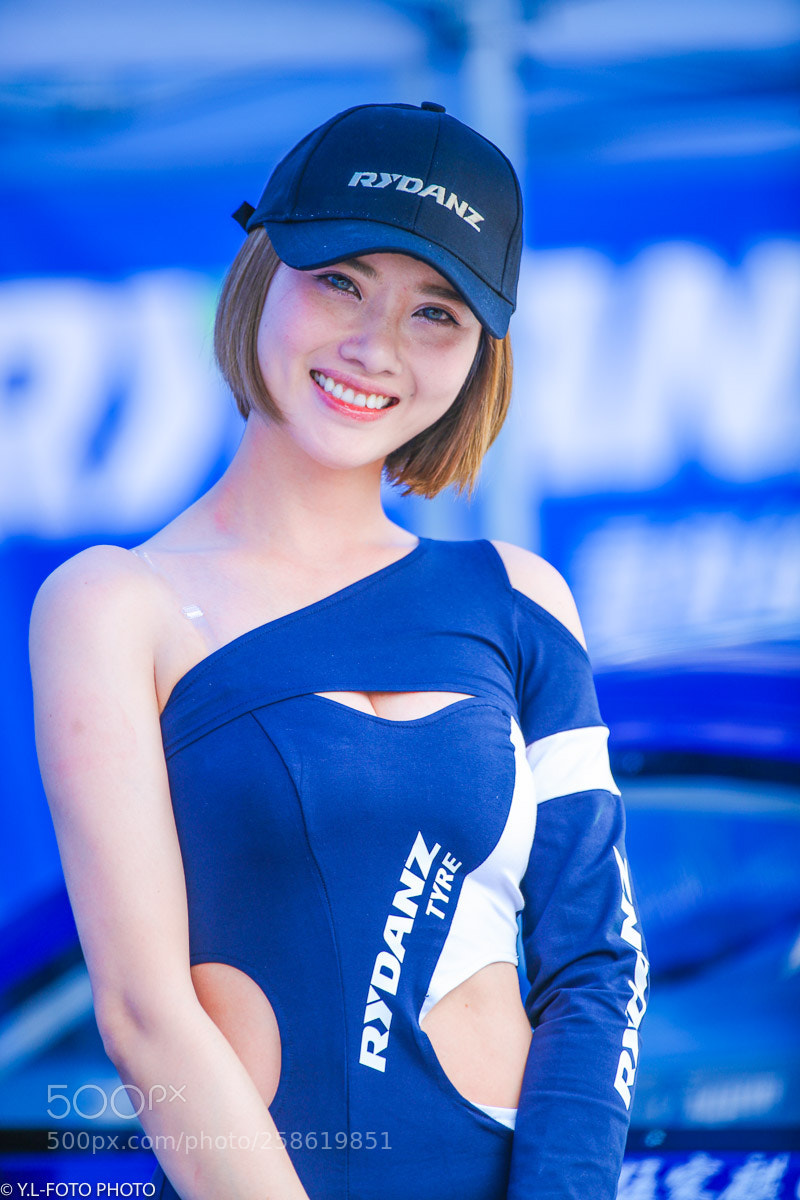 Canon EOS-1D X Mark II sample photo. Show girl photography