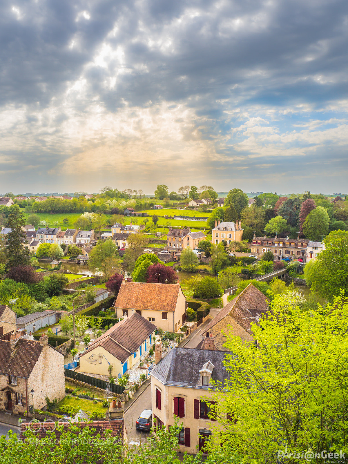 Olympus OM-D E-M10 II sample photo. Fresnay-sur-sarthe photography