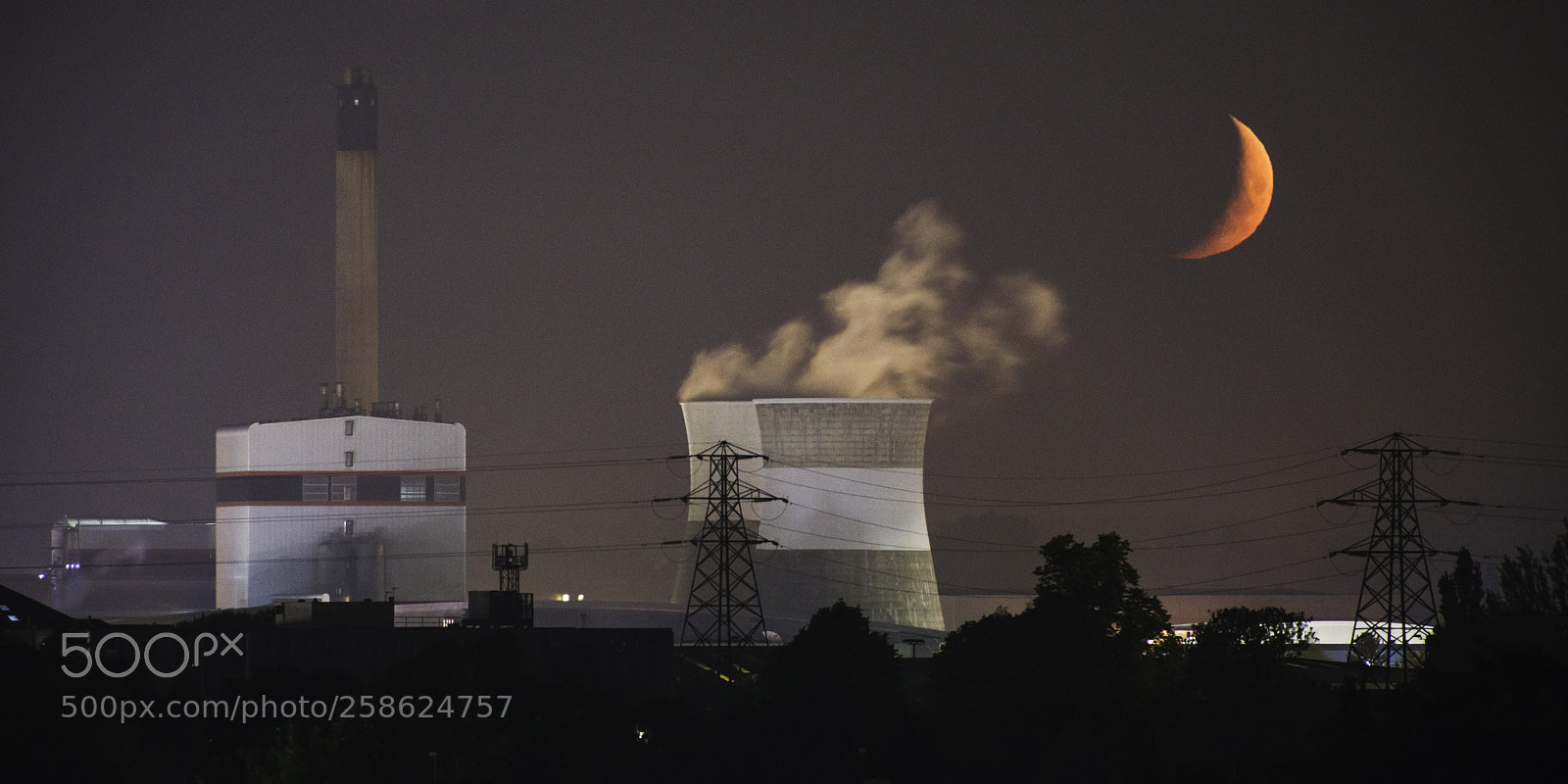 Nikon D800 sample photo. Slough moonset photography