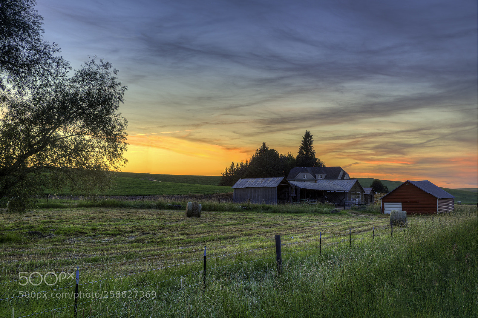 Canon EOS 6D sample photo. Palouse barn at sunset photography