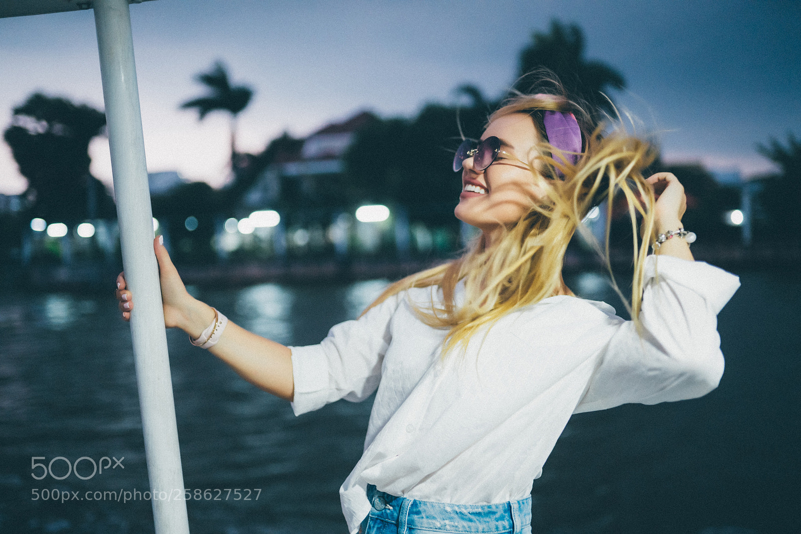 Sony a7R III sample photo. Windy photography