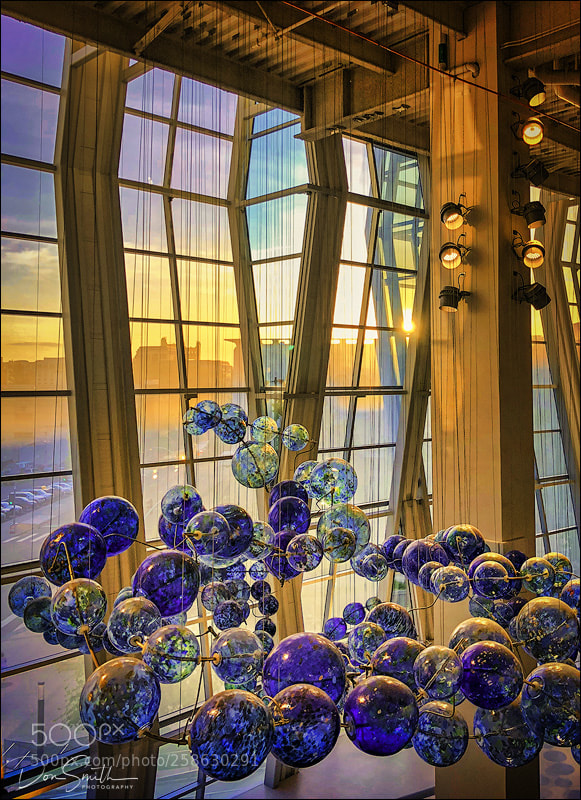 Apple iPhone X sample photo. Sunset on globes web photography