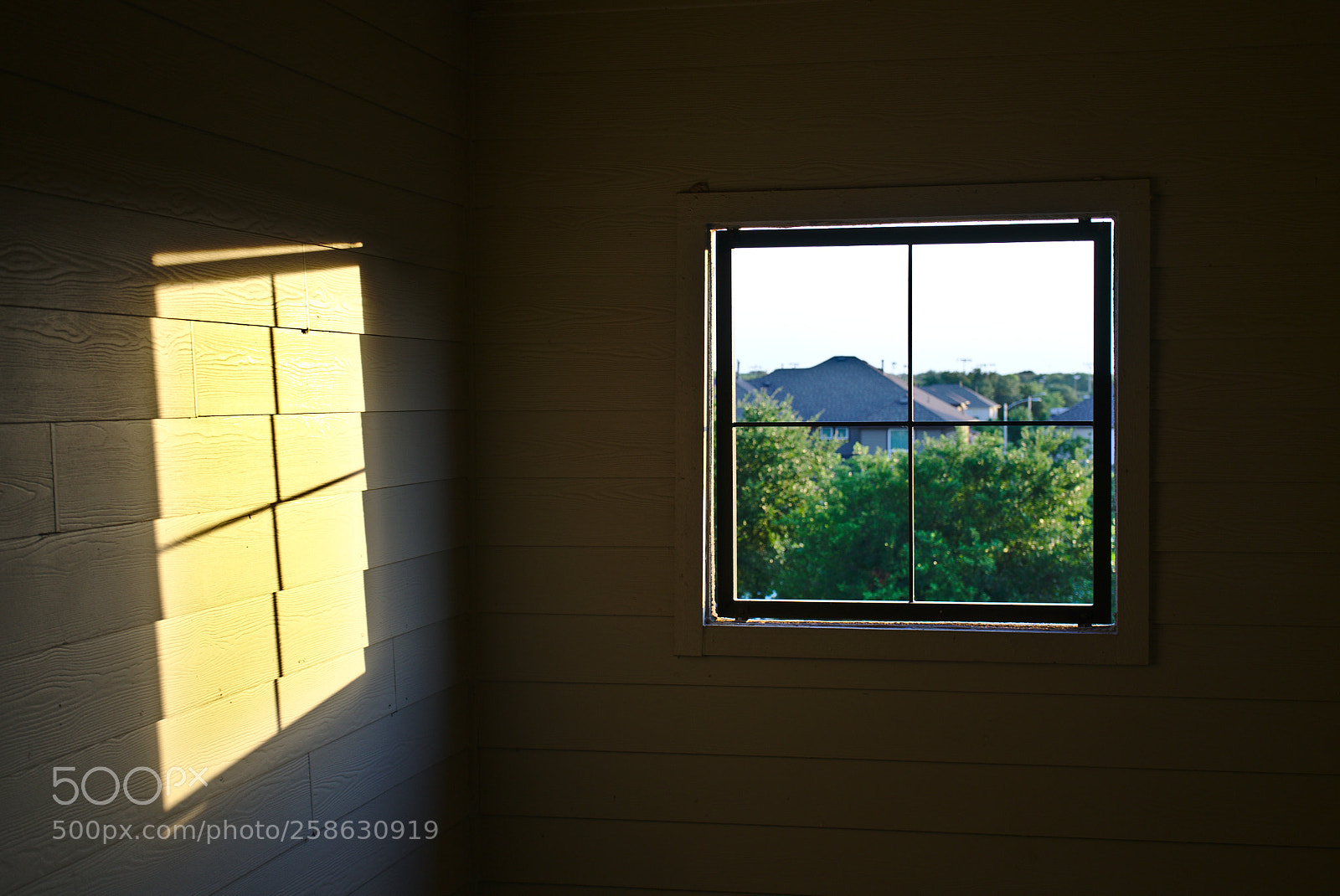 Sony a7 sample photo. In and out photography
