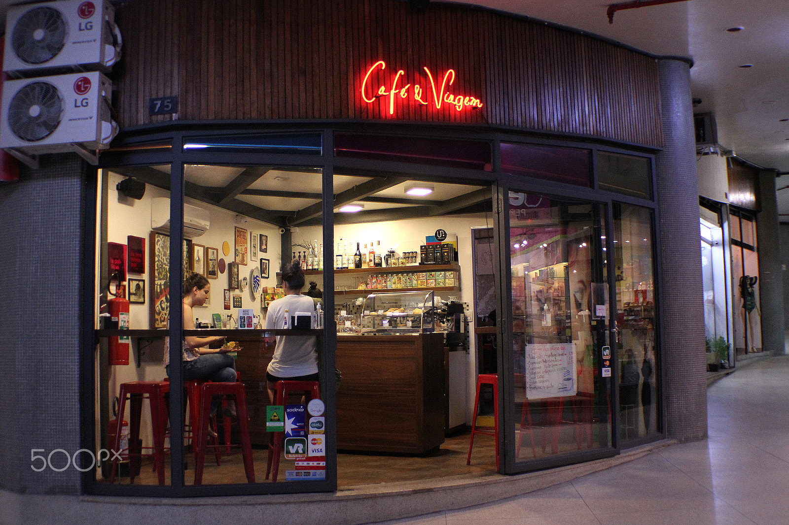 Canon EF 28-80mm f/3.5-5.6 sample photo. Copan gallery photography