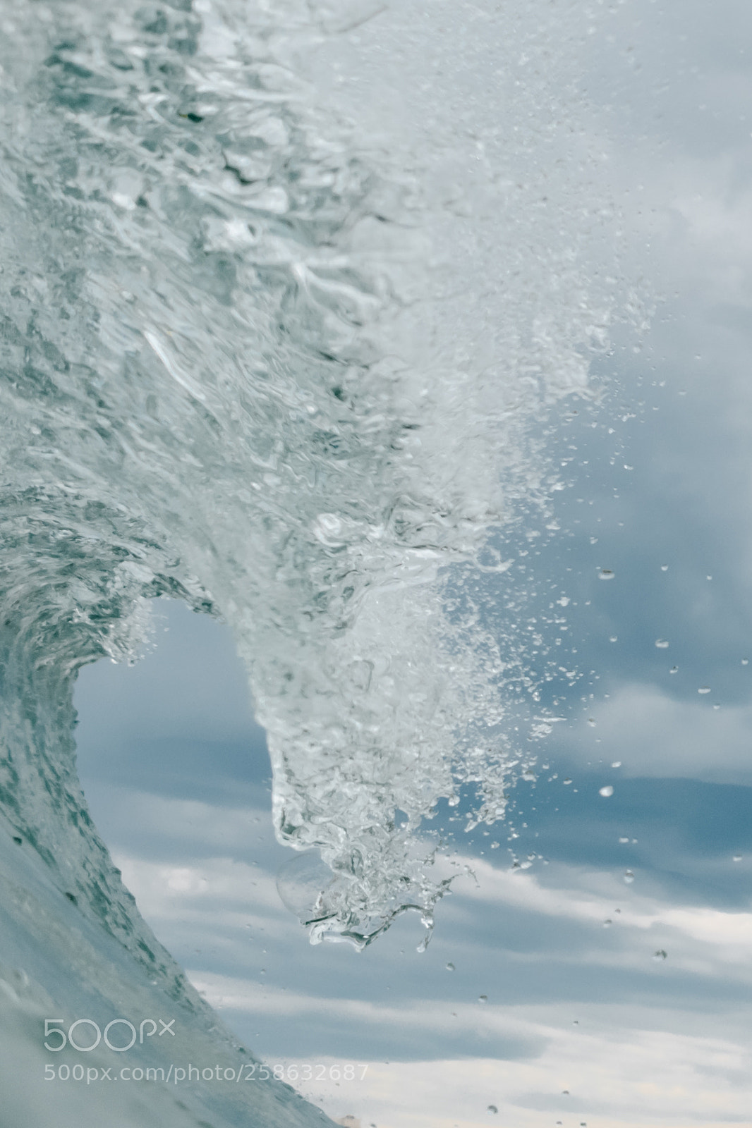 Canon EOS 7D Mark II sample photo. Wave lip photography