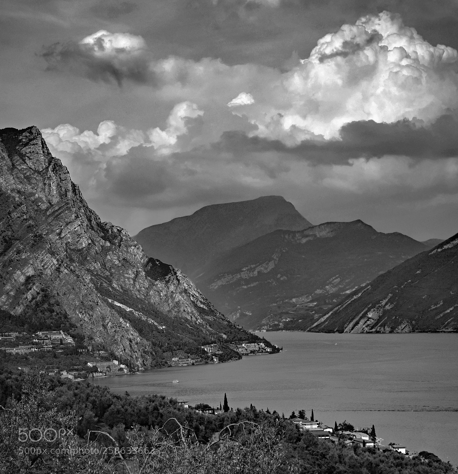 Nikon D5300 sample photo. Lago di garda photography