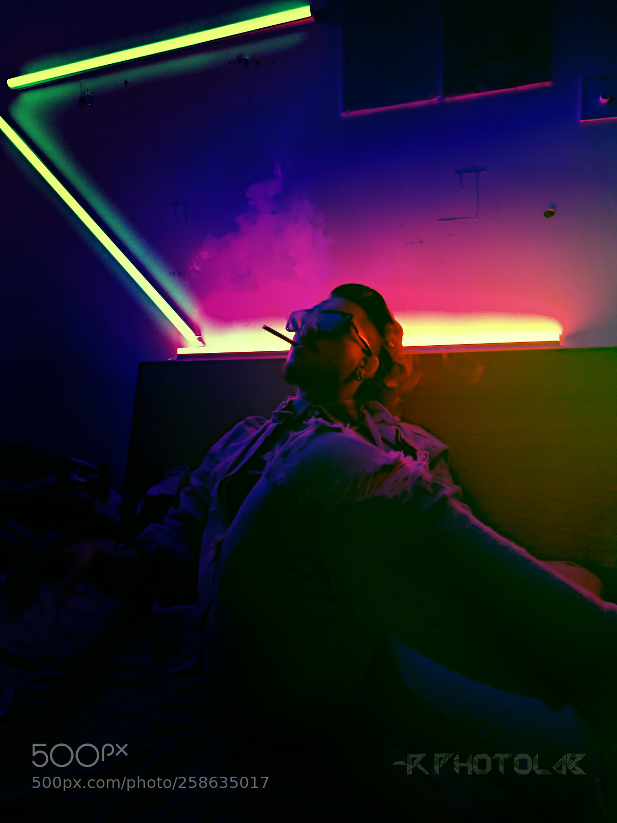Samsung Galaxy S8 sample photo. Neon photography