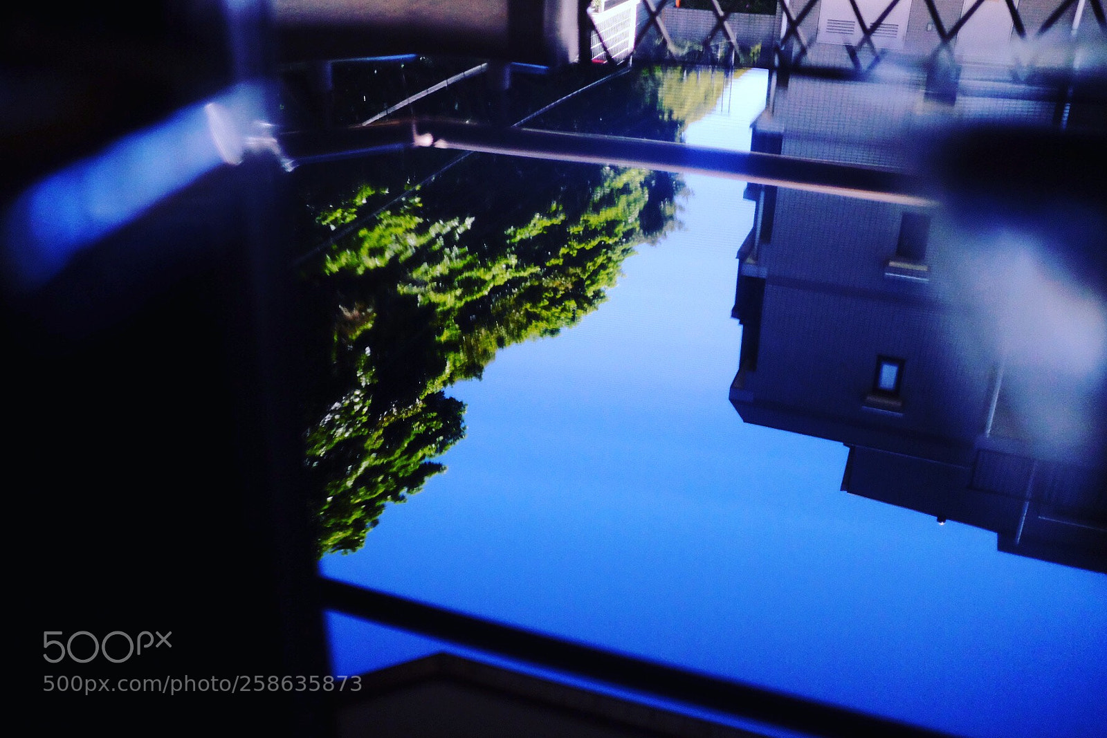 Fujifilm X-E2 sample photo. Mirror effect  photography