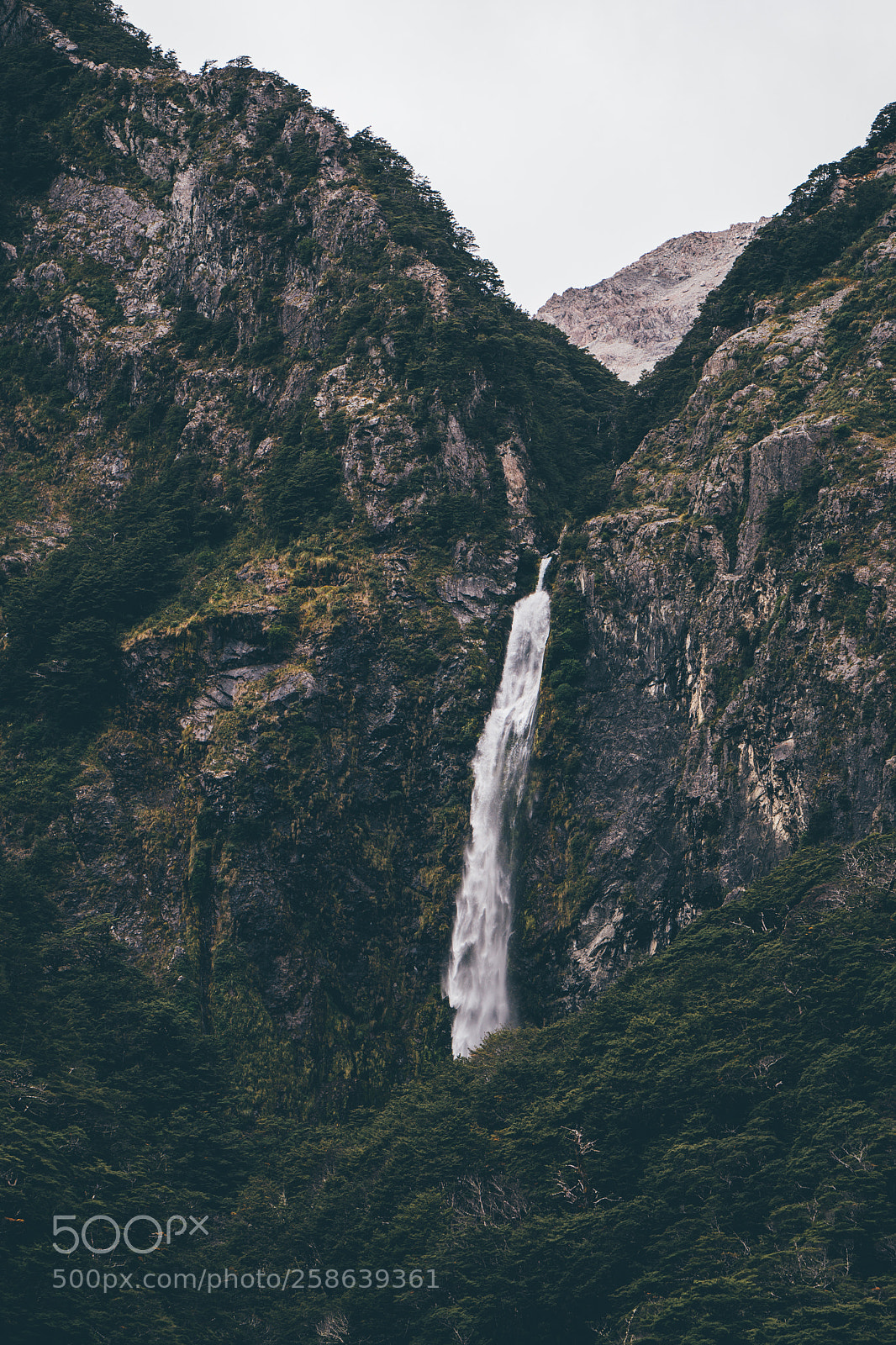 Sony a9 sample photo. Devil's punchbowl waterfall photography