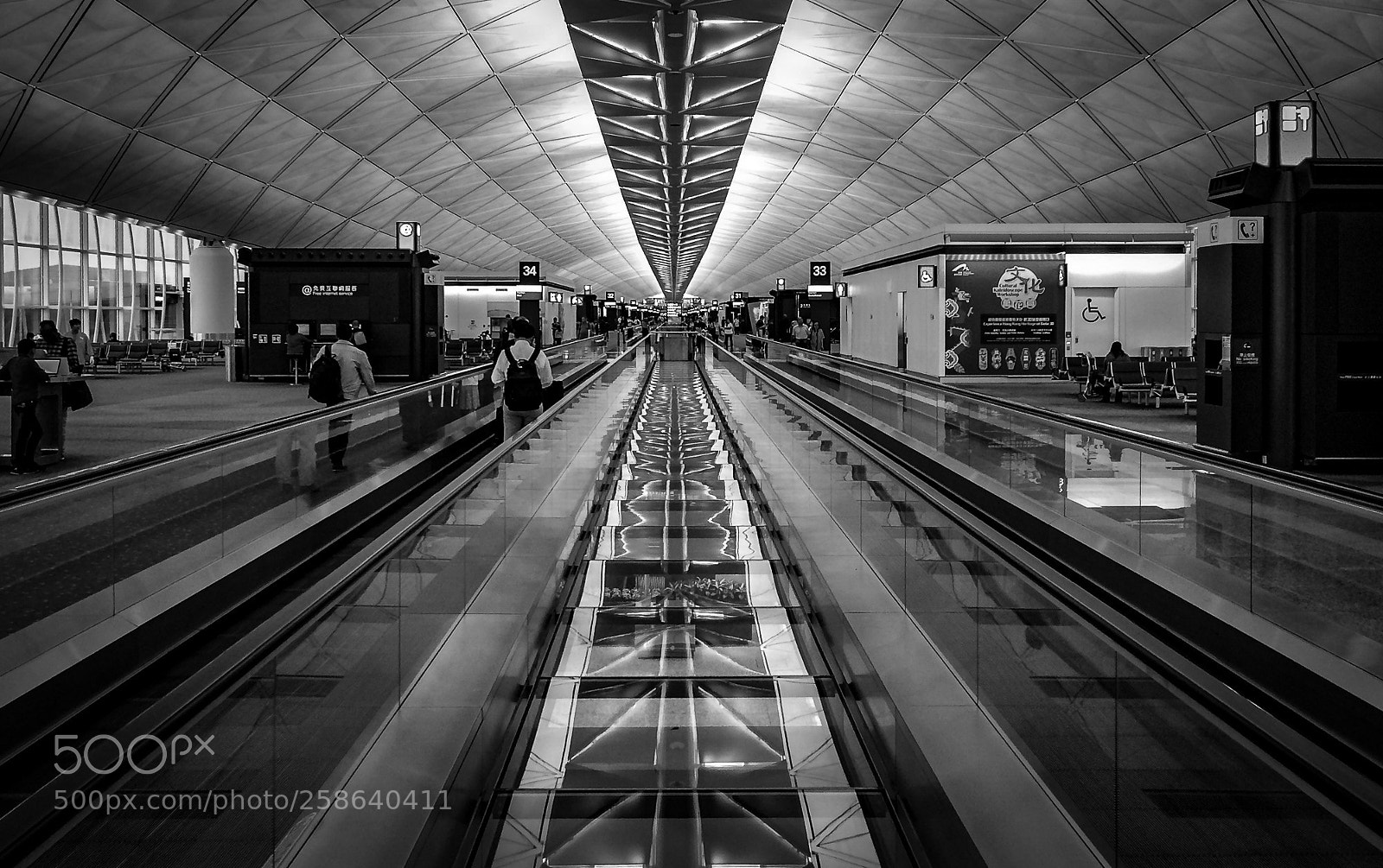 Apple iPhone 5s sample photo. Airport symmetry photography